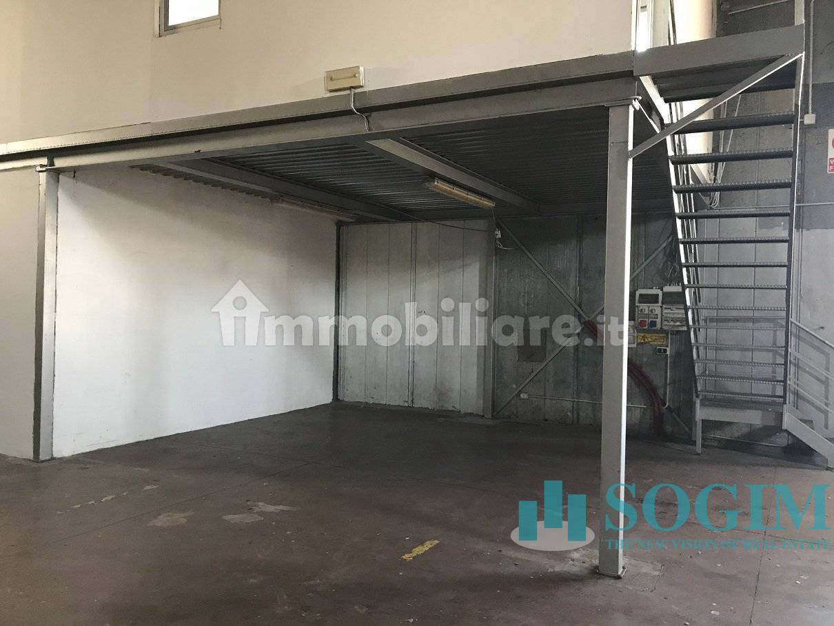 Deposito/Magazzino in affitto a Settimo Milanese