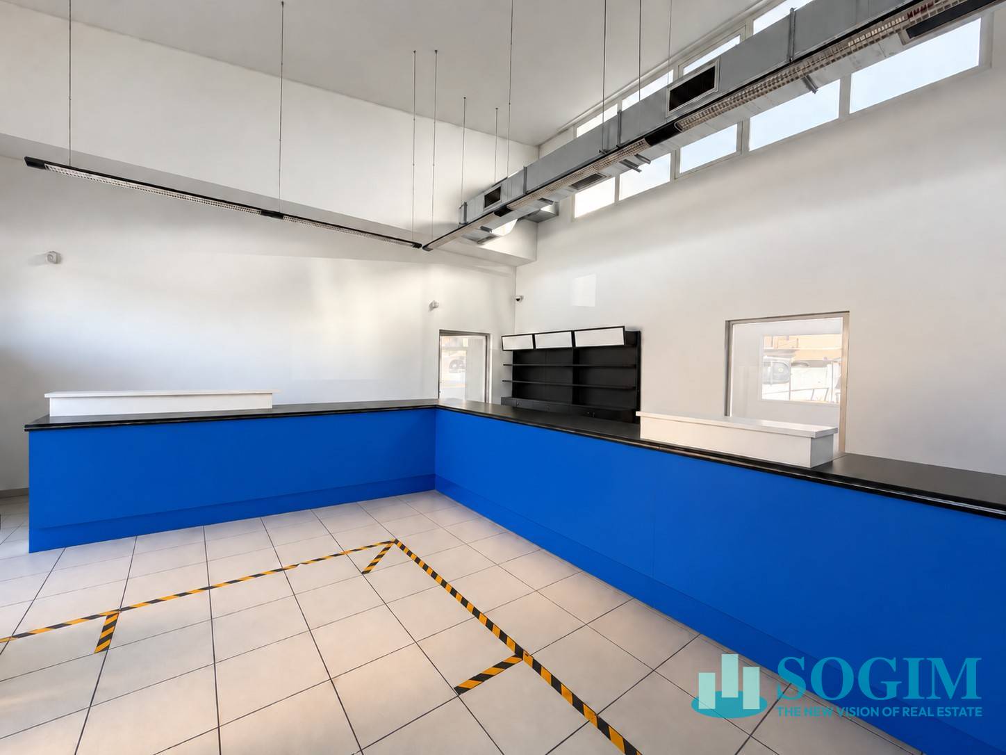 Immobile commerciale in vendita a Muggi