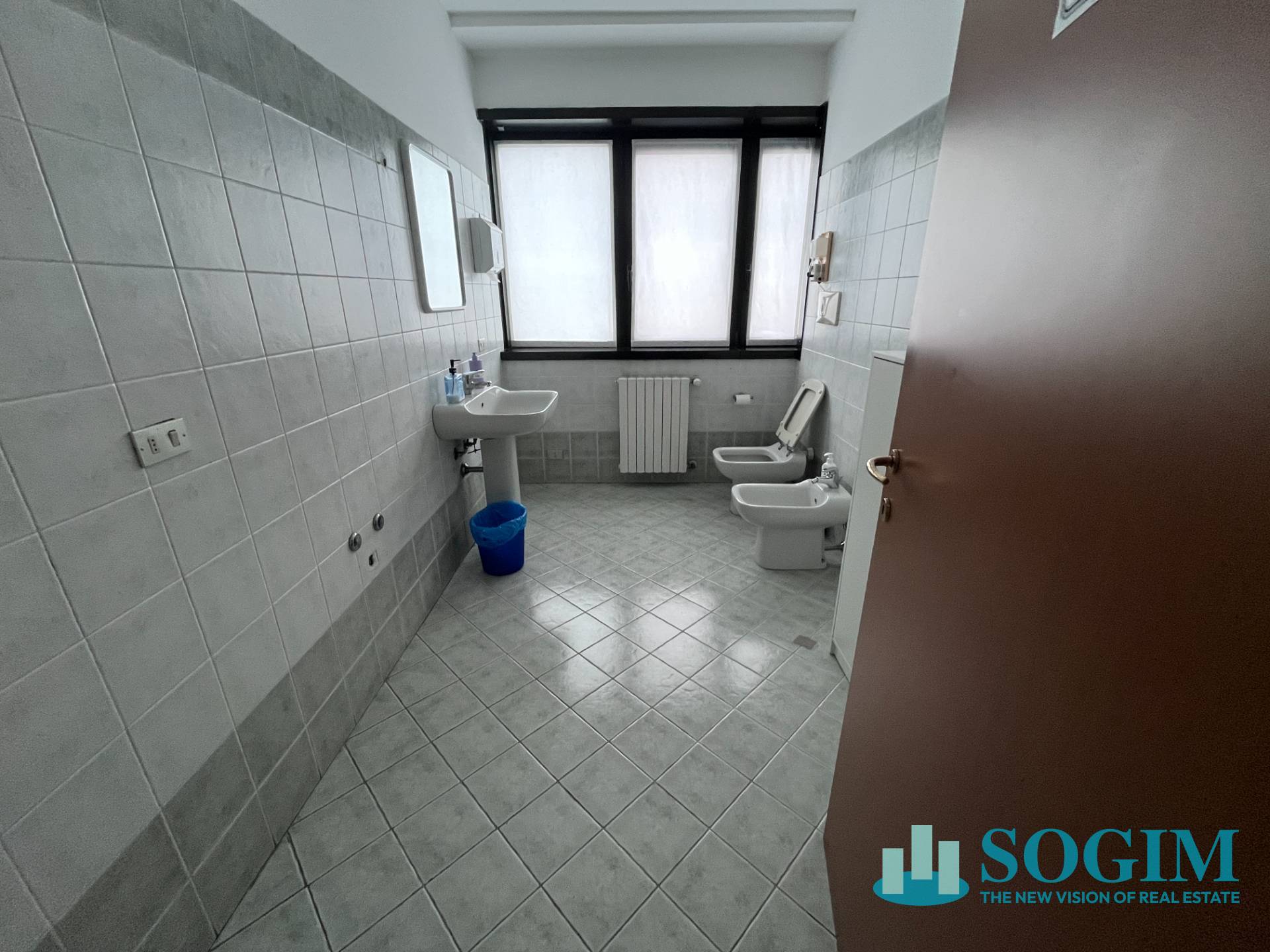 Capannone + Palazzina Uffici in affitto a Zibido San Giacomo