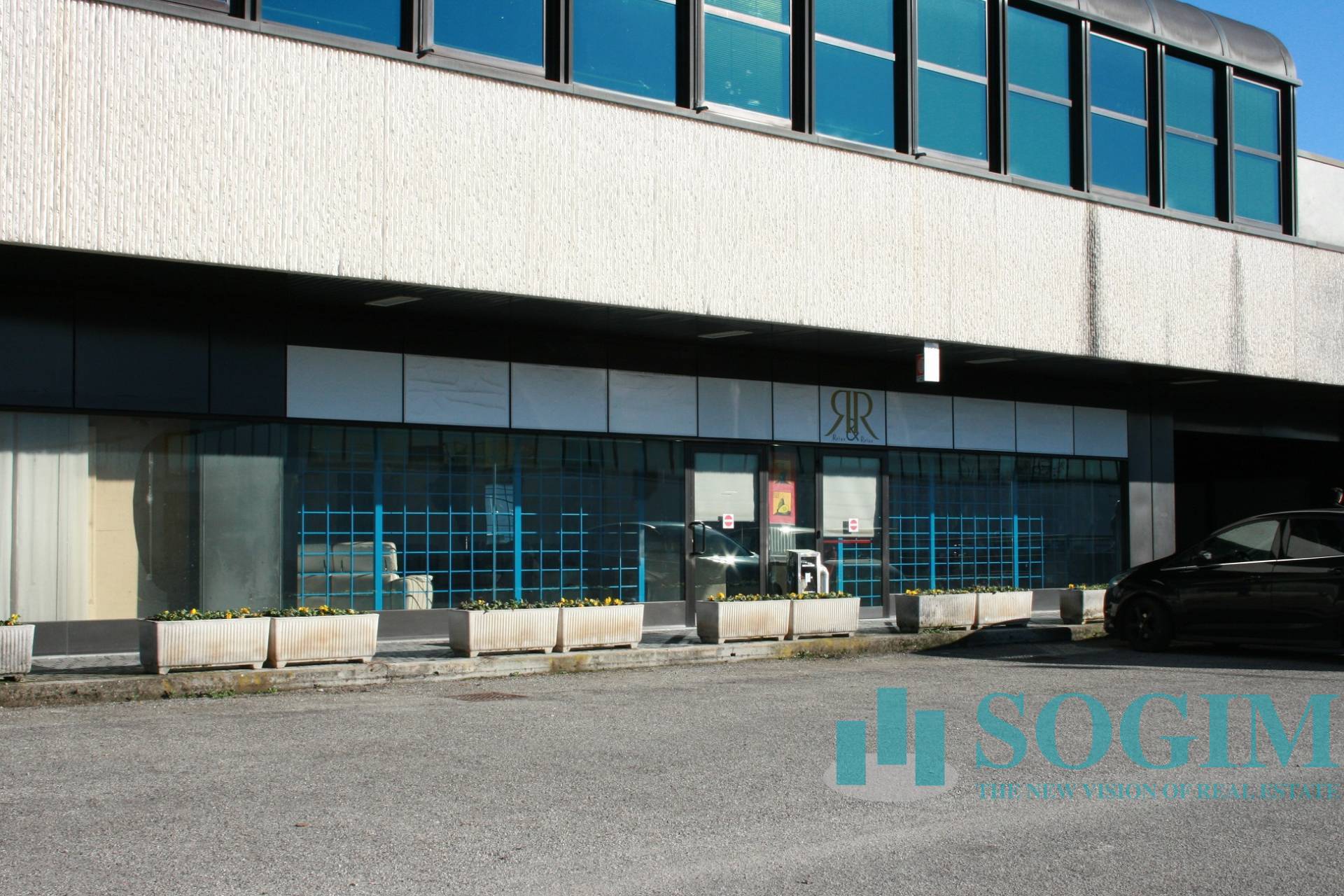 Immobile commerciale in affitto a Cusago