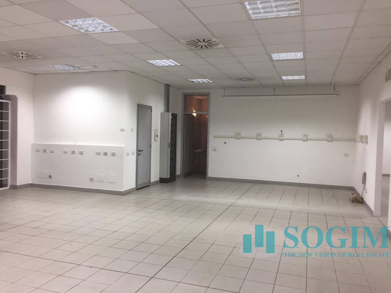 Immobile commerciale in affitto a Cusago