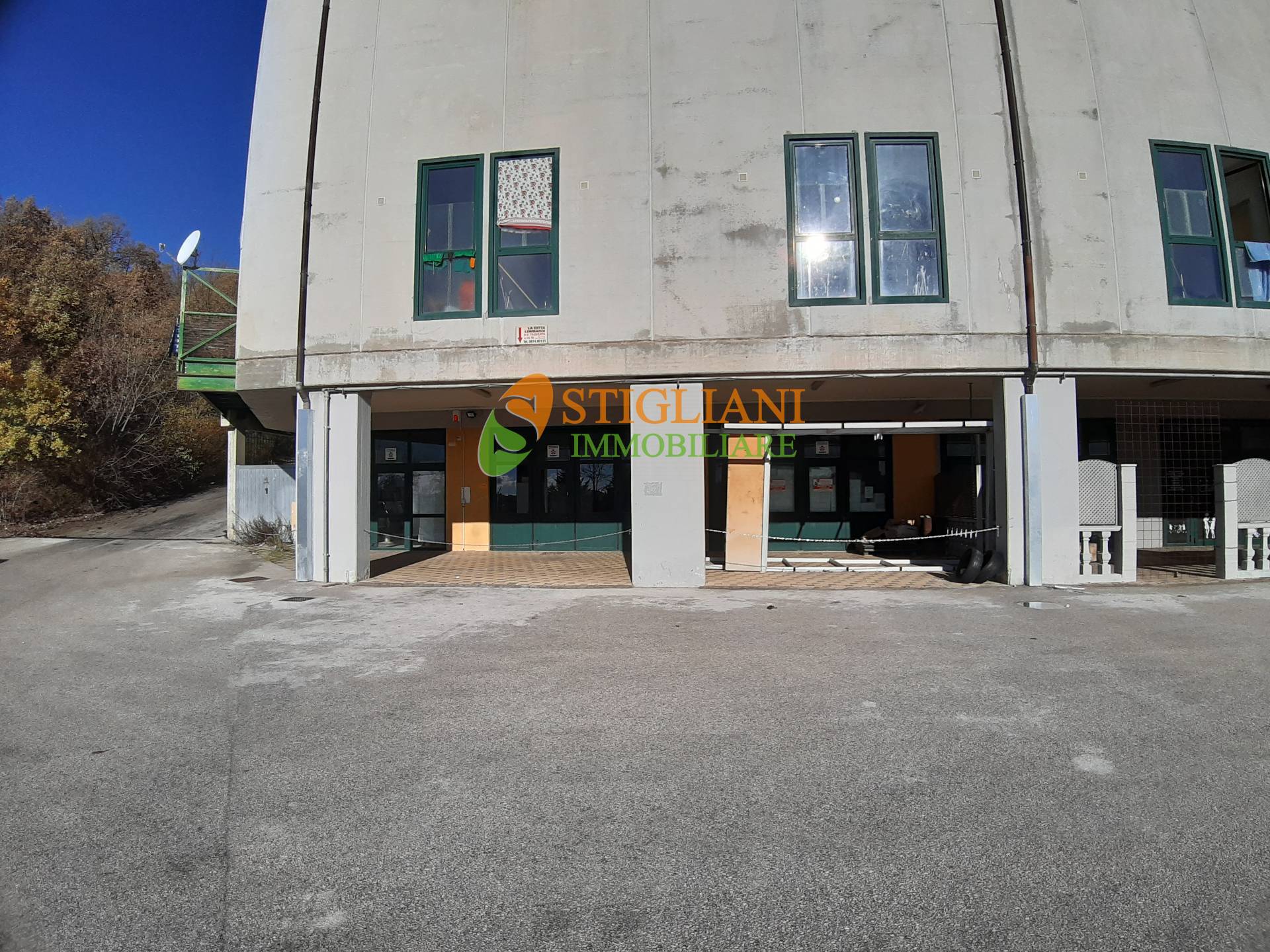 Locale commerciale in affitto a Campobasso, Colle delle Alpi