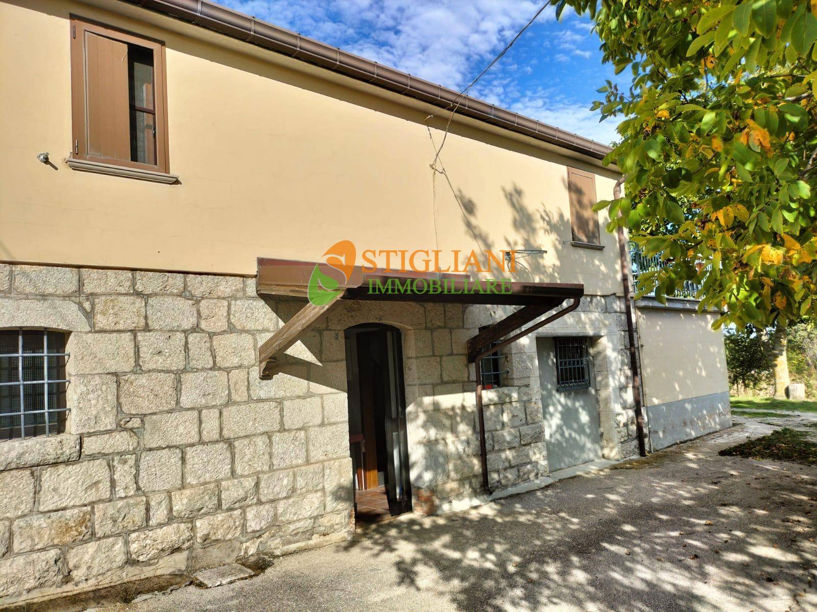 Casa indipendente in vendita a Matrice, Contrada Casone Pacca