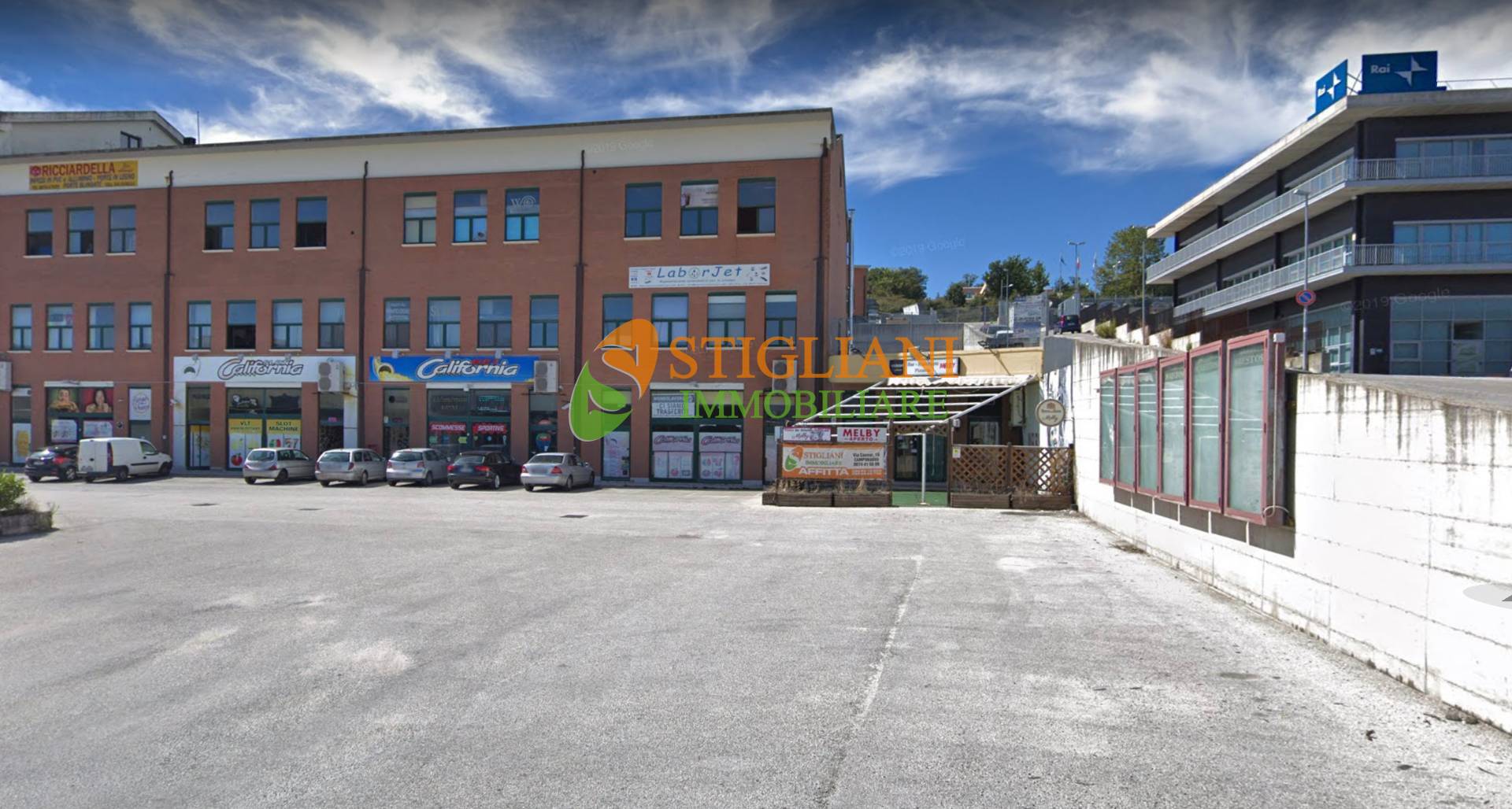 Locale commerciale in affitto a Campobasso, Periferia
