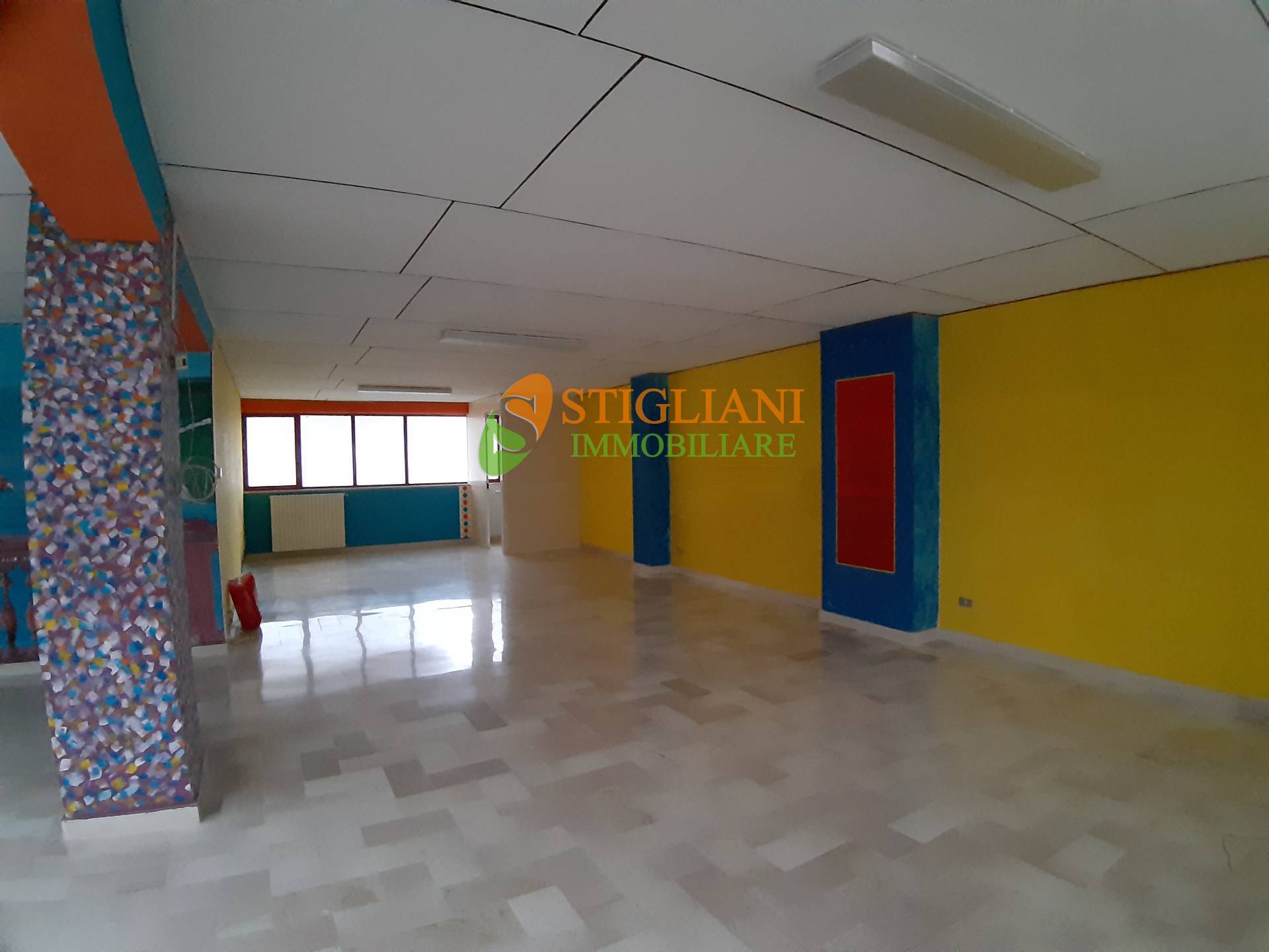 Ufficio in vendita a Campobasso, Via Toti