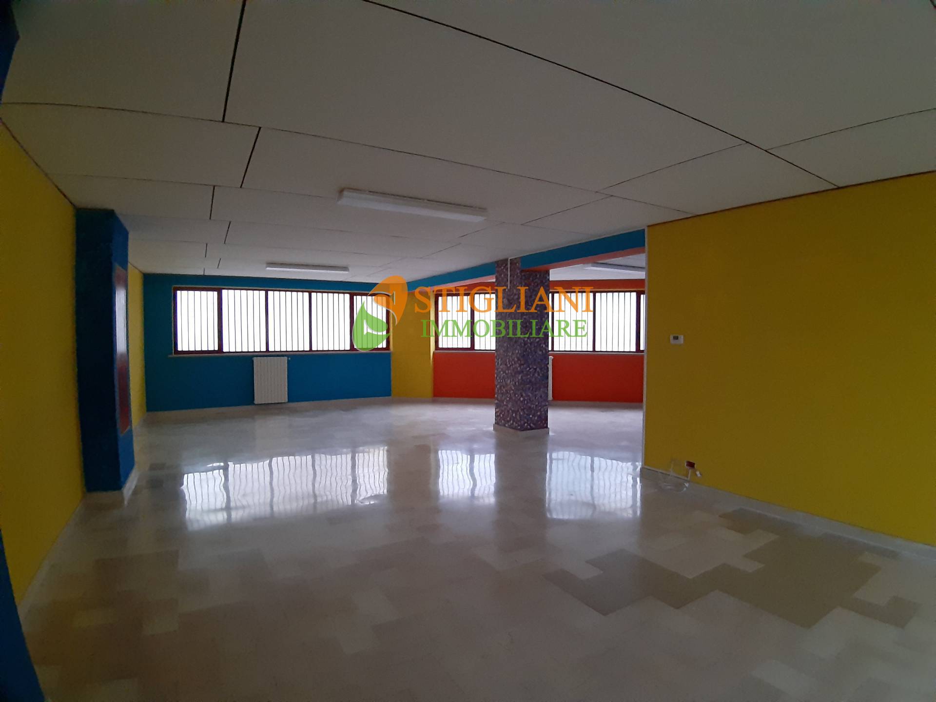 Ufficio in vendita a Campobasso, Via Toti