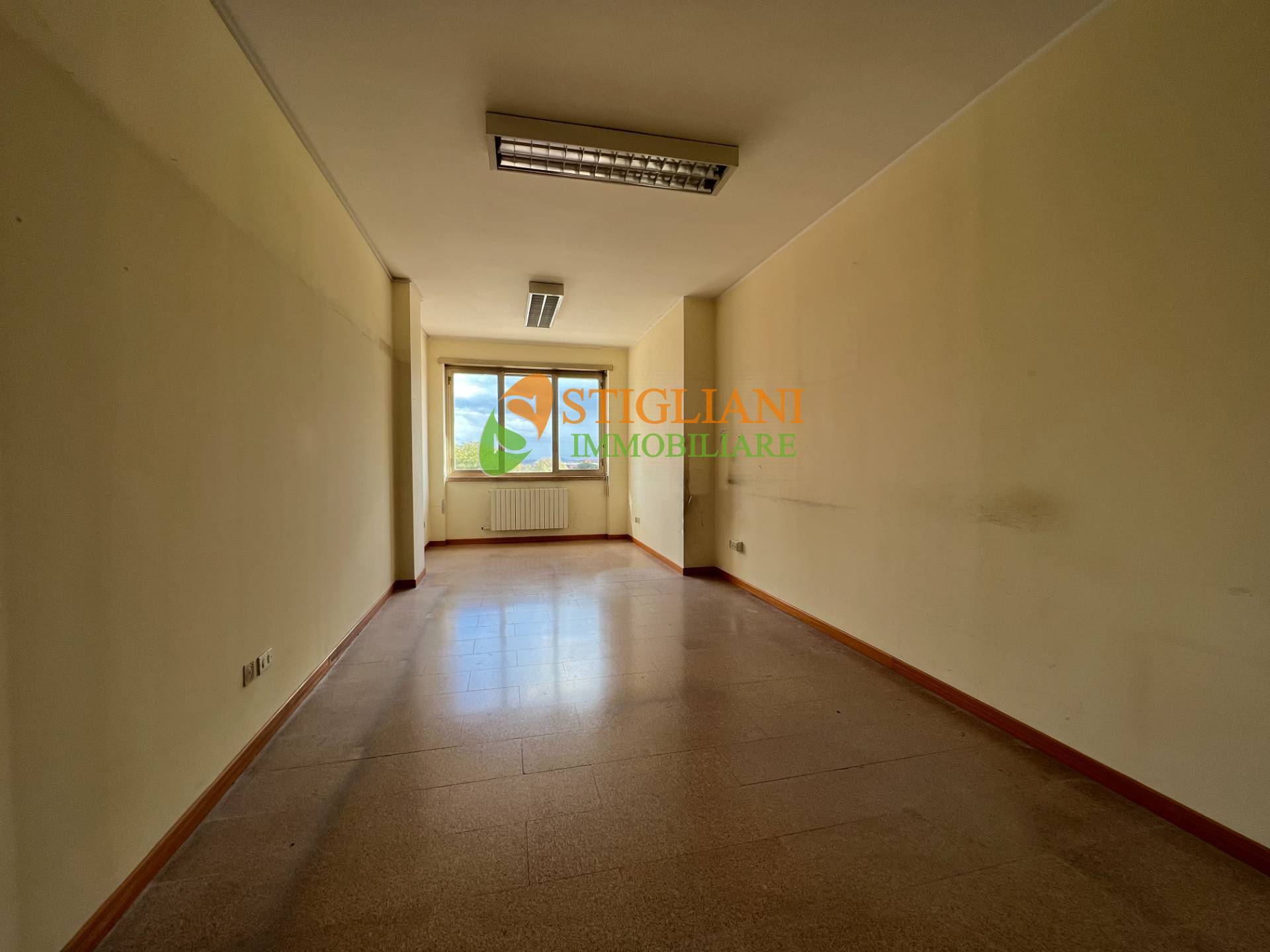 Ufficio in vendita a Campobasso, Semicentro