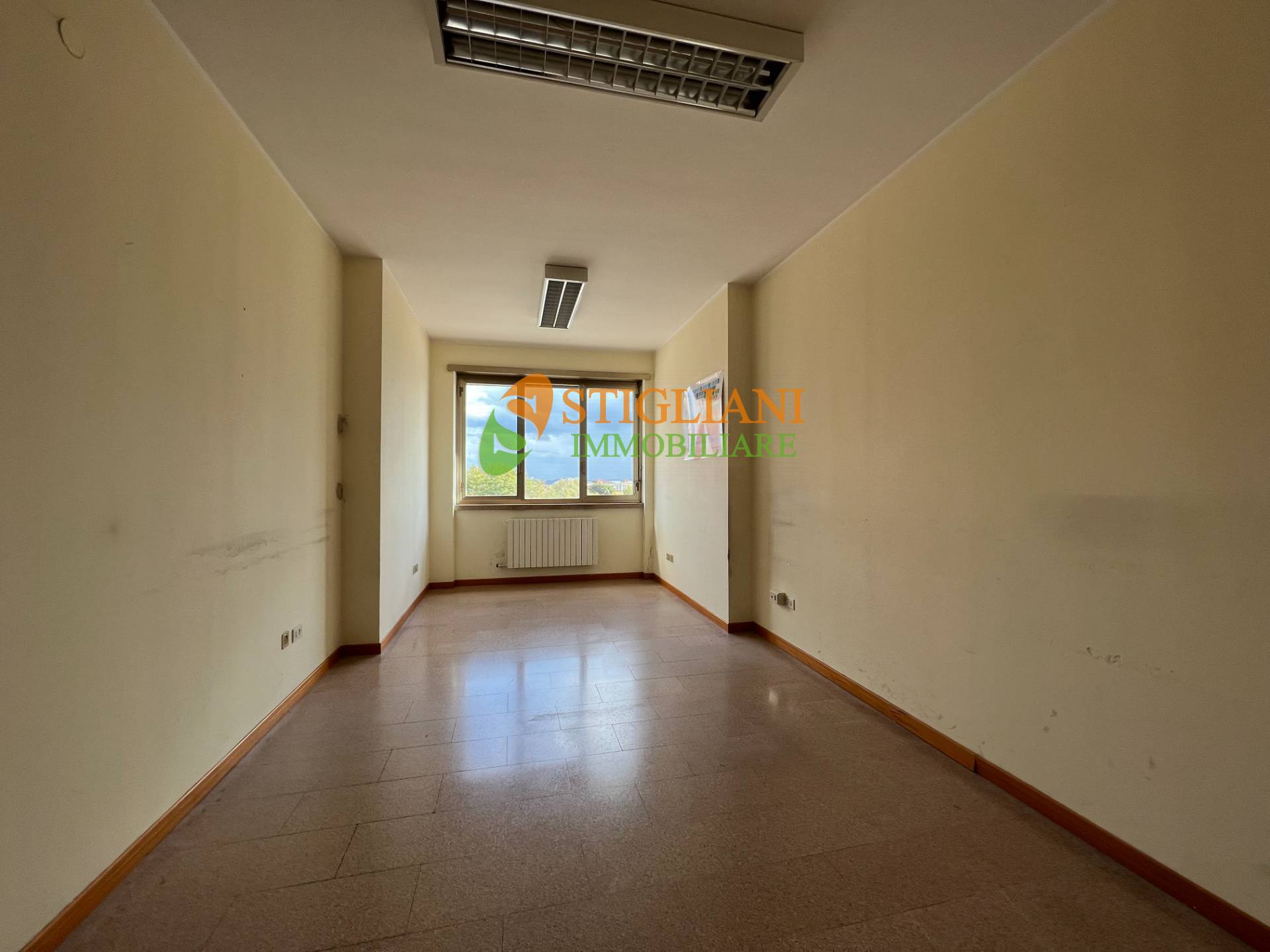 Ufficio in vendita a Campobasso, Semicentro
