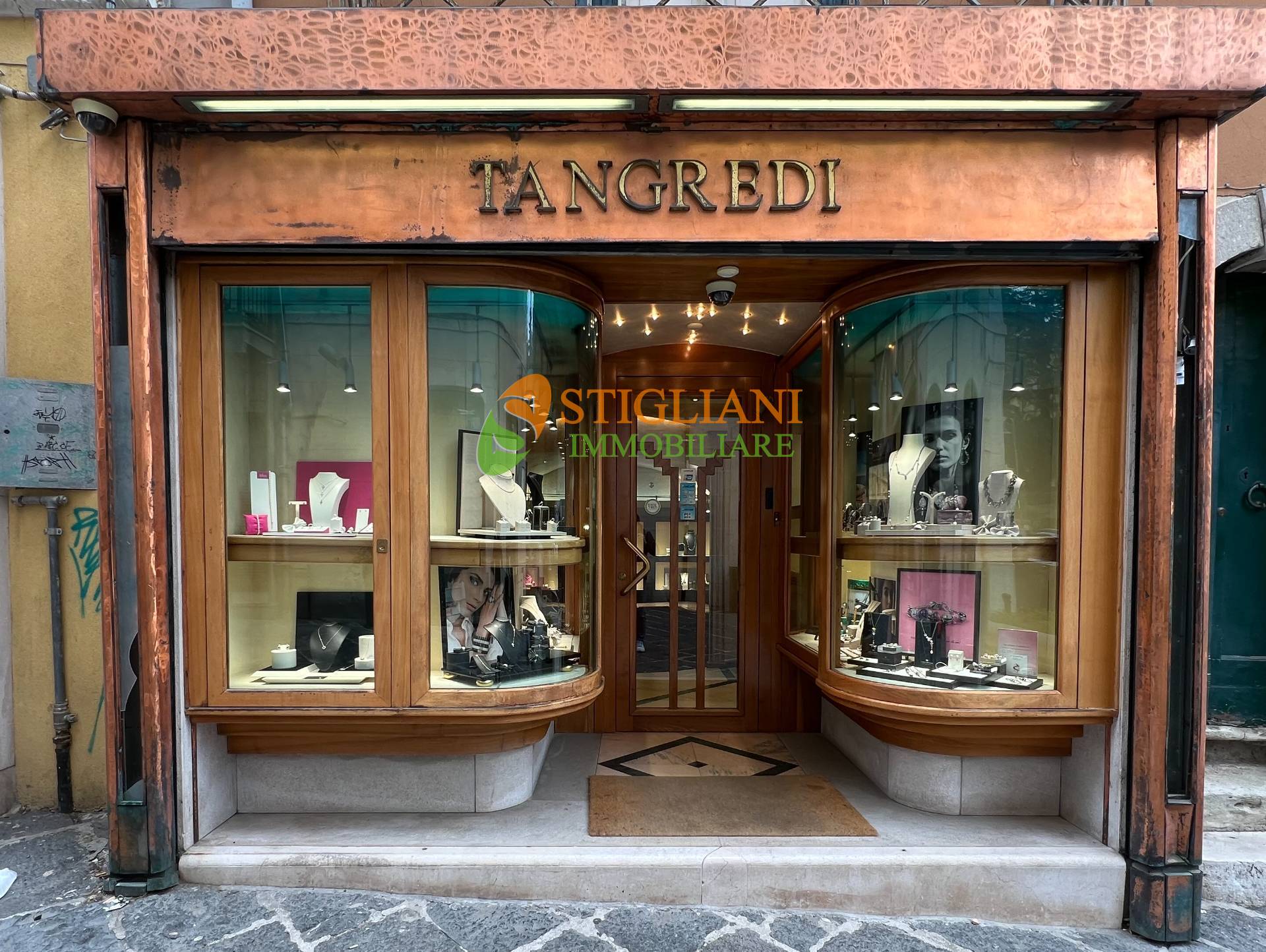 Attivita commerciale in vendita a Campobasso, Centro storico