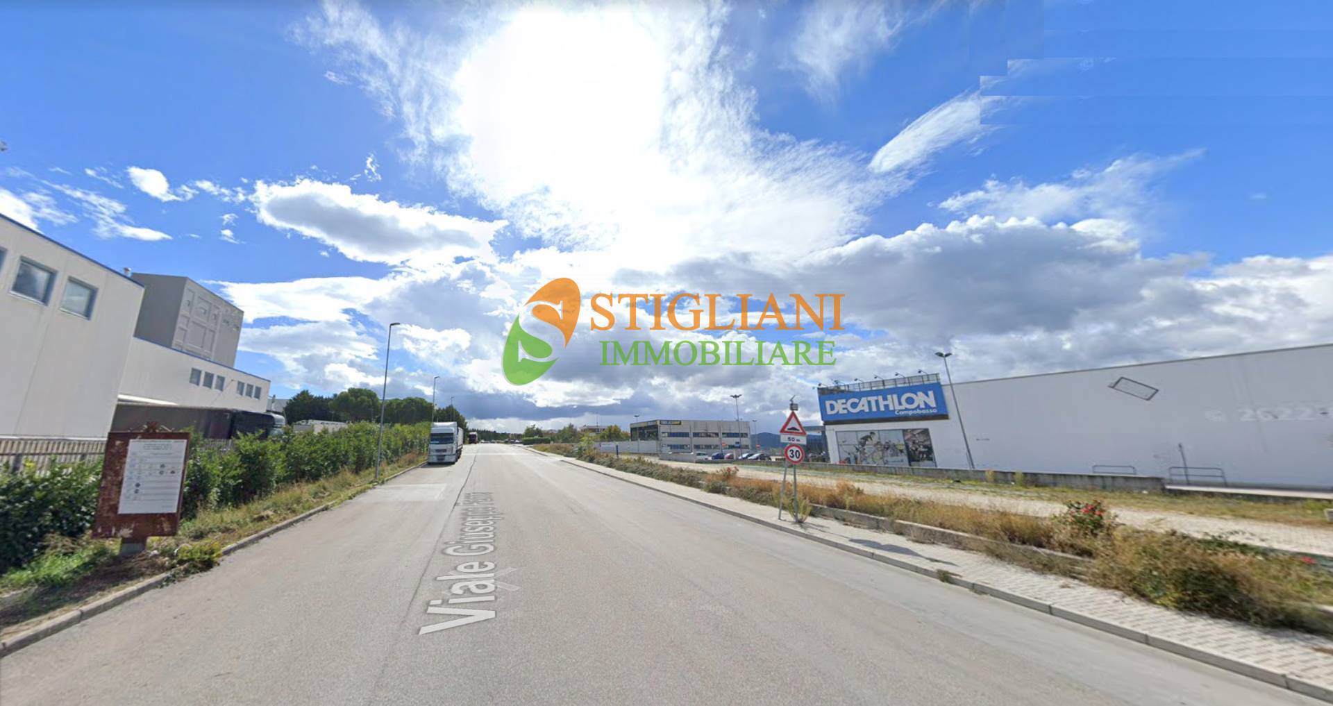 Locale commerciale in vendita a Campobasso, V.le G. Ferro