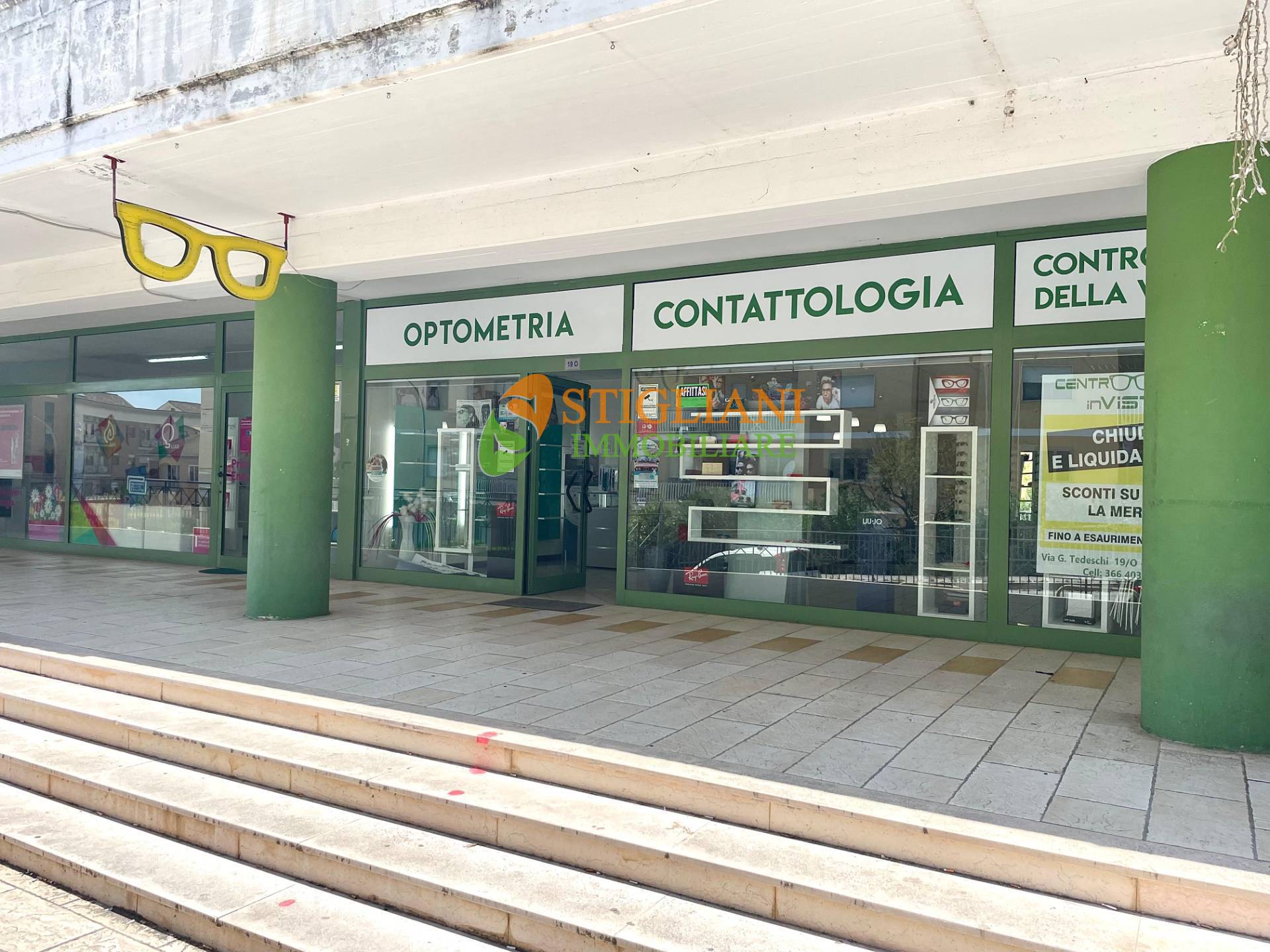 Locale commerciale in affitto a Isernia, San Lazzaro