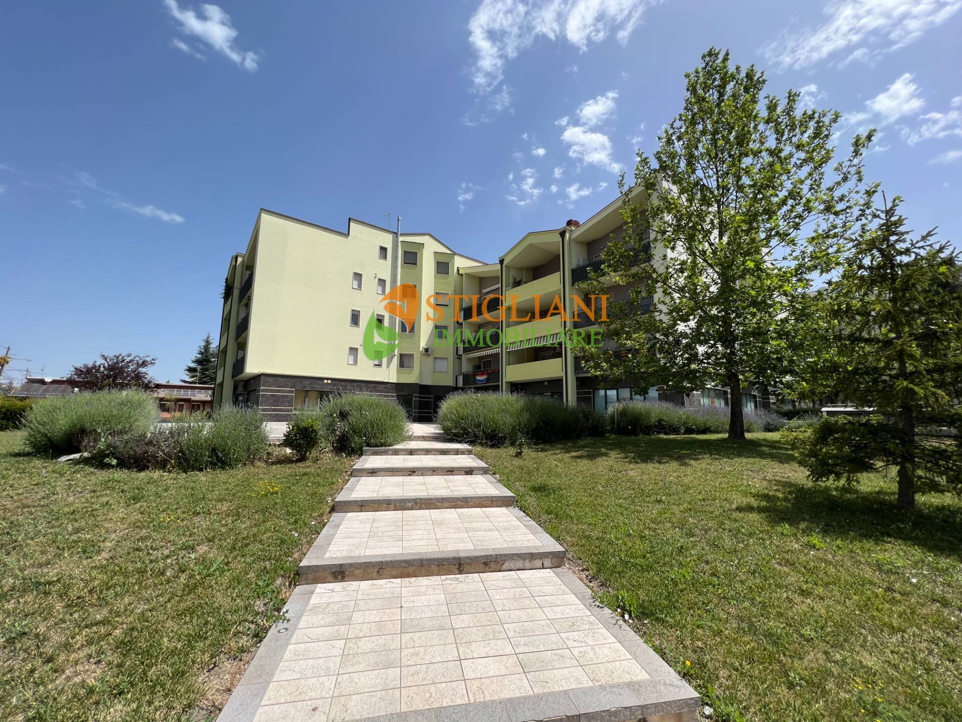 Locale commerciale in vendita a Campobasso, Periferia