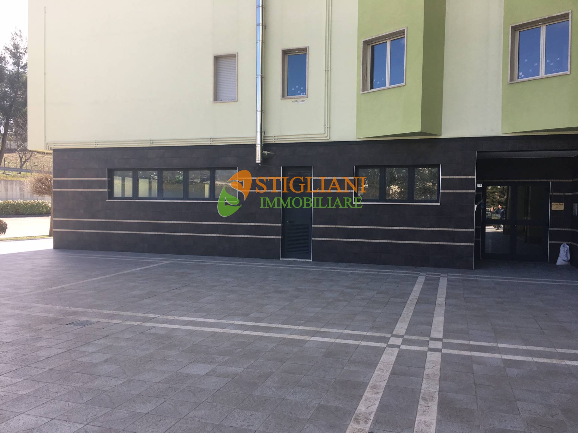 Locale commerciale in vendita a Campobasso, Periferia