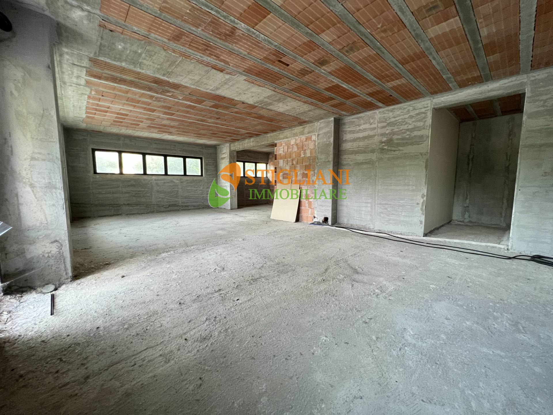 Locale commerciale in vendita a Campobasso, Periferia