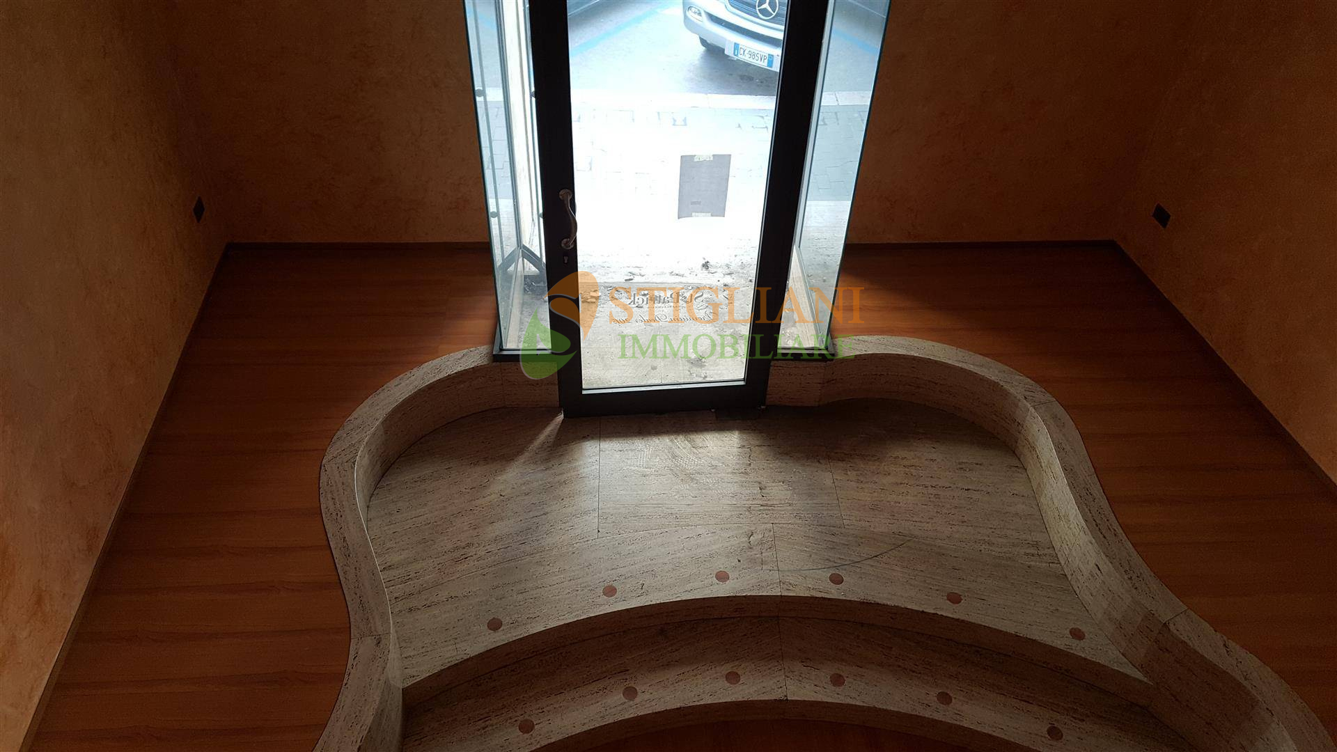 Locale commerciale in affitto a Campobasso, Centro