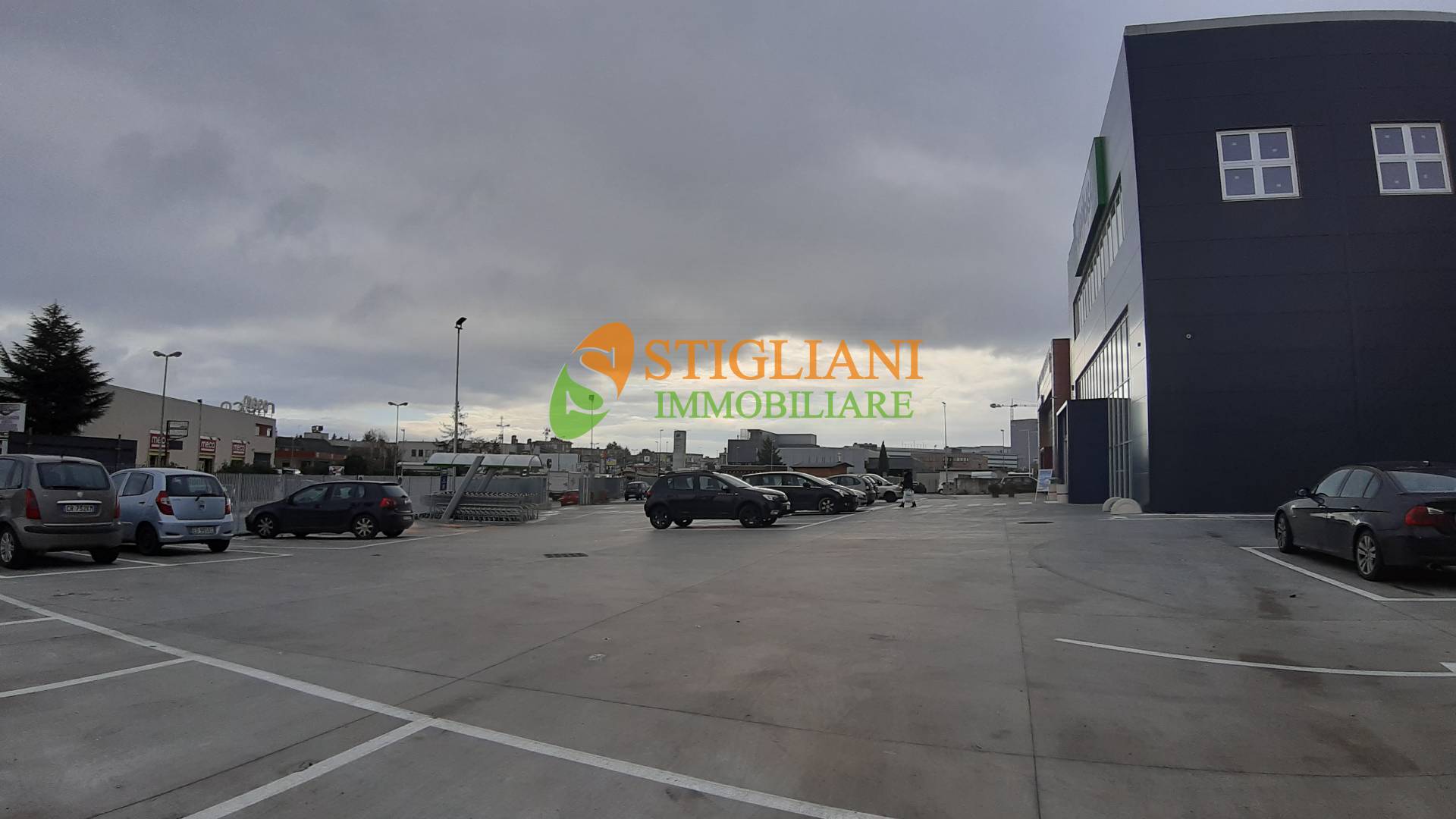 Locale commerciale in vendita a Ripalimosani, Zona Industriale