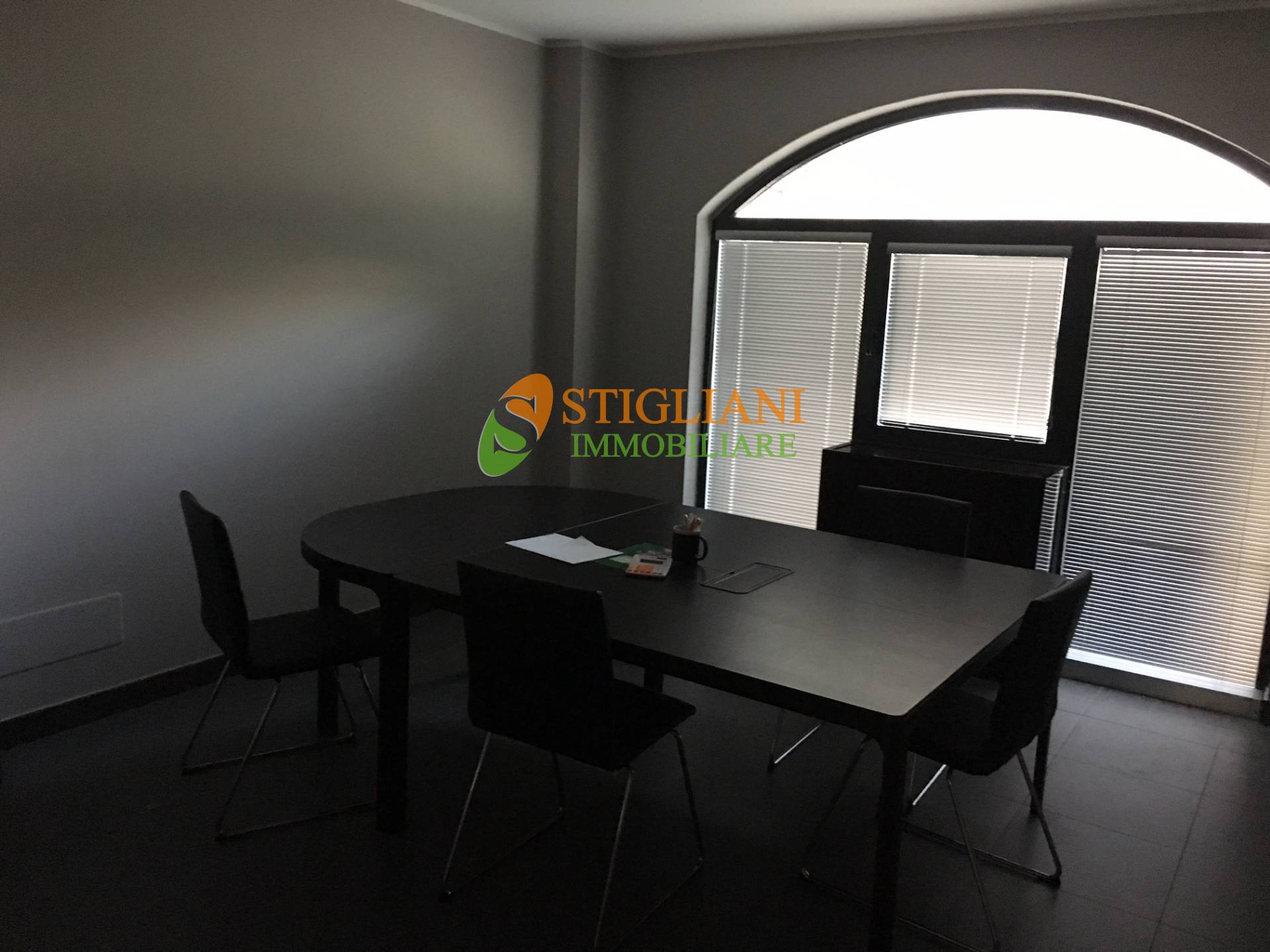 Ufficio in vendita a Campobasso, Centro