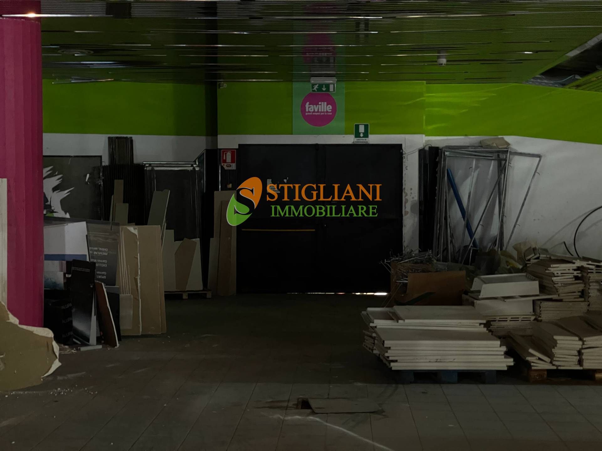 Locale commerciale in affitto a Campobasso, Semicentro