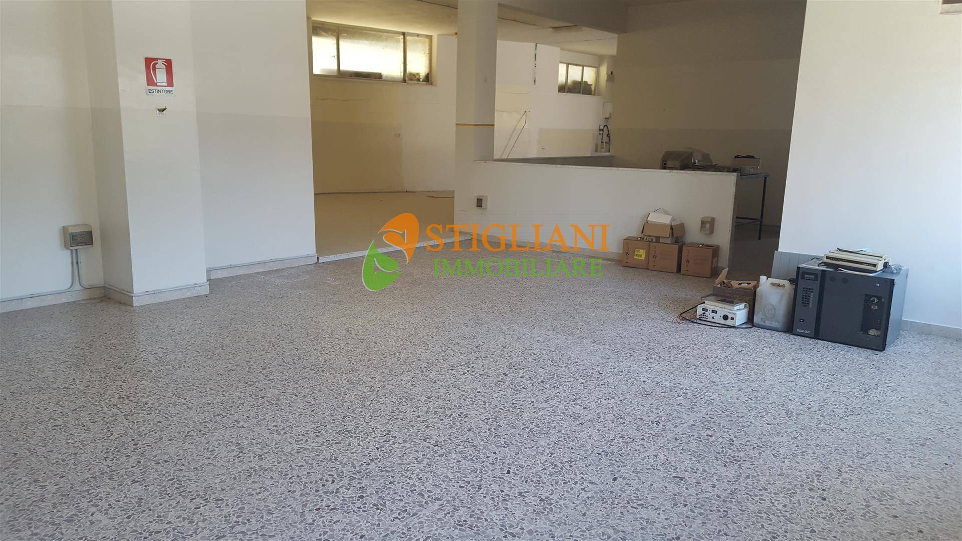 Locale commerciale in affitto a Campobasso, Semicentro