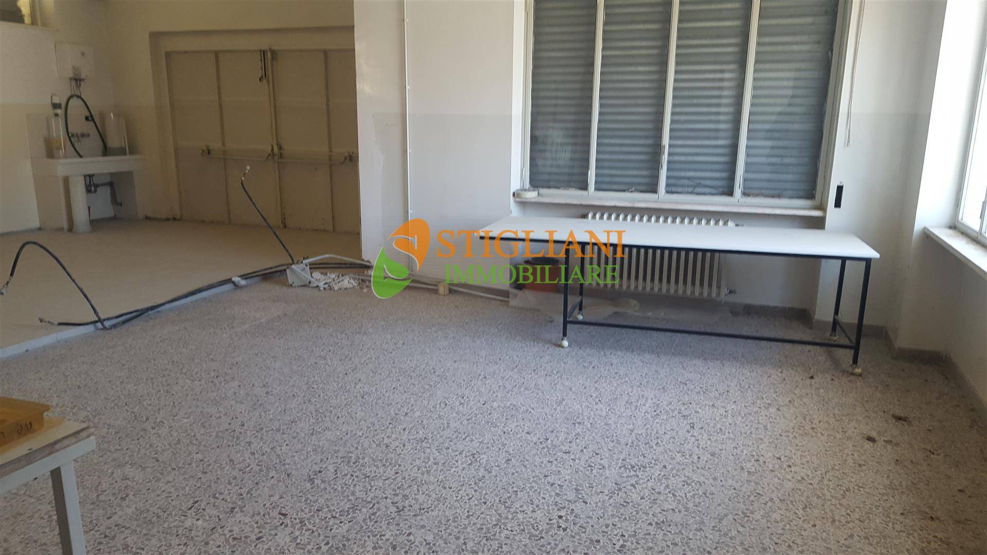 Locale commerciale in affitto a Campobasso, Semicentro