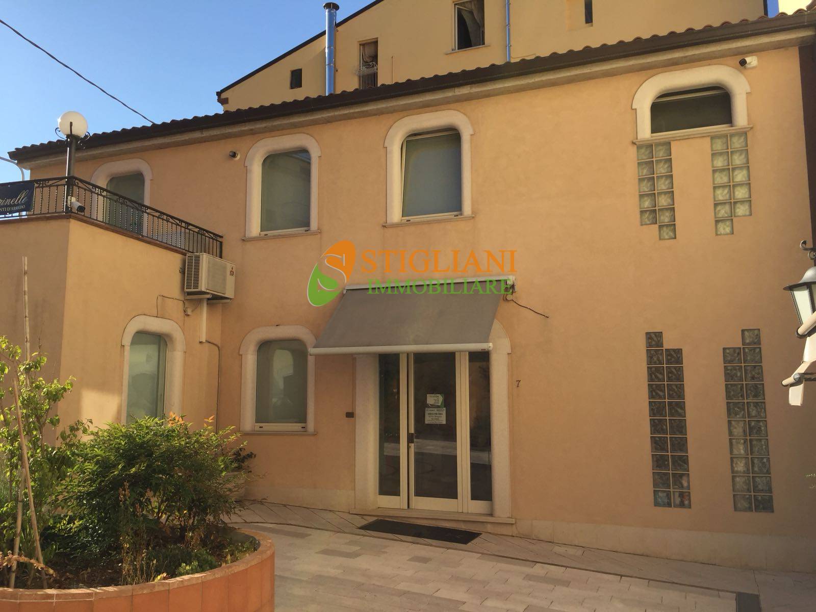 Locale commerciale in vendita a Campobasso, Semicentro