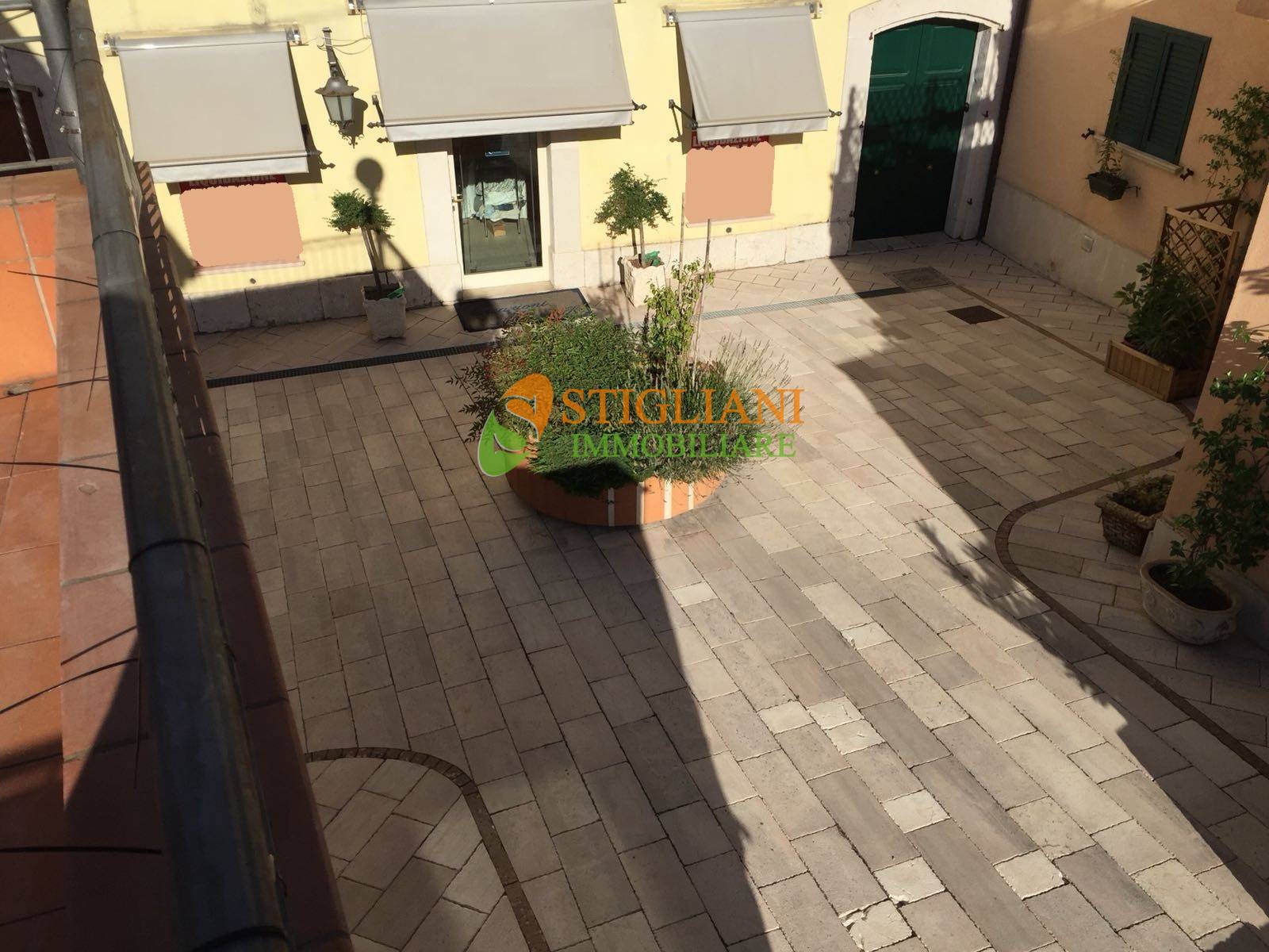 Locale commerciale in vendita a Campobasso, Semicentro