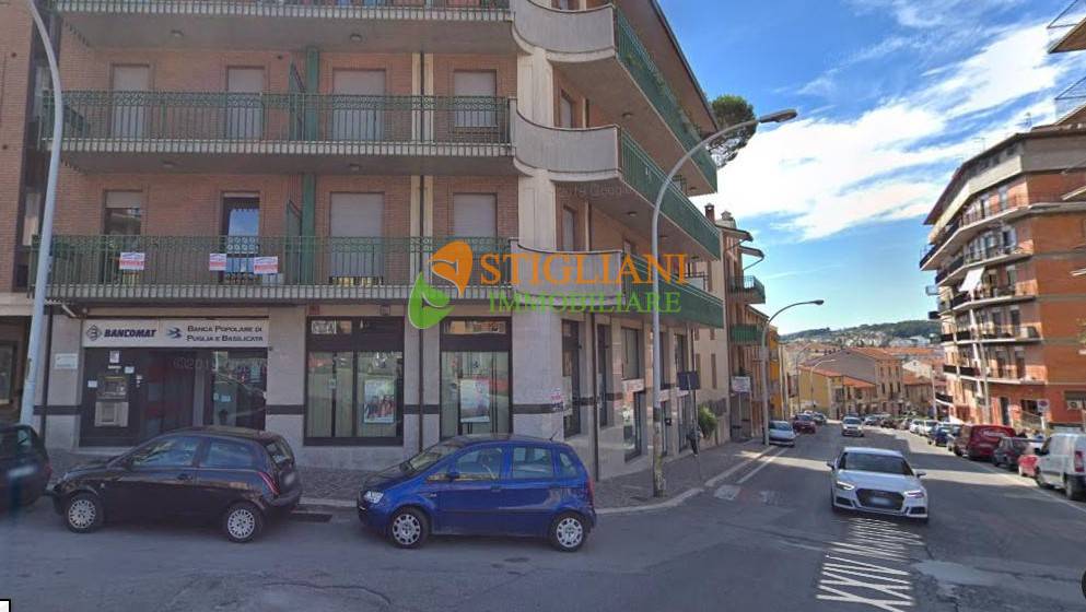 Locale commerciale in vendita a Campobasso, Semicentro