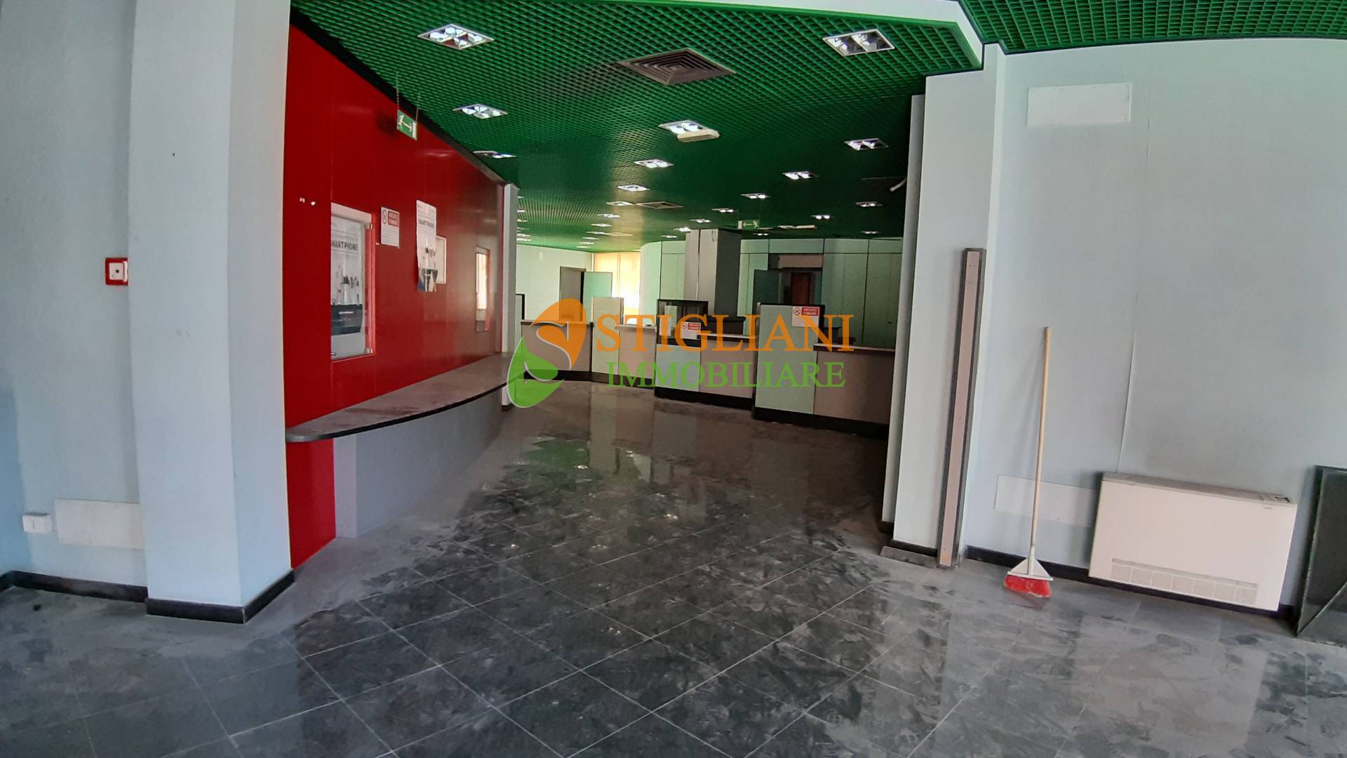 Locale commerciale in vendita a Campobasso, Semicentro