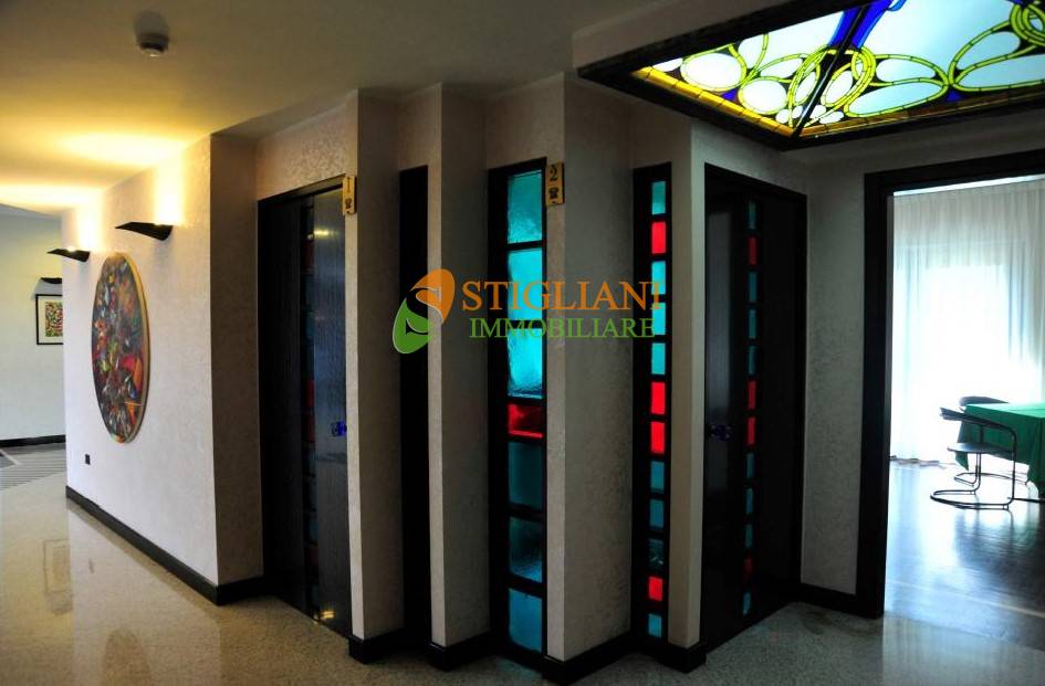 Locale commerciale in vendita a Bojano, Via Molise