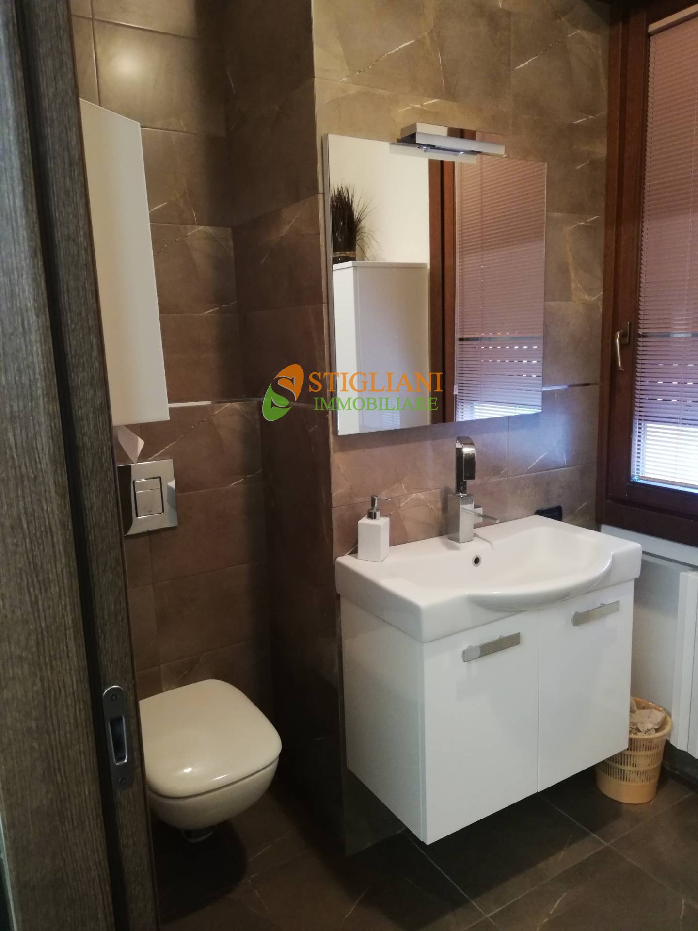 Ufficio in vendita a Campobasso, Periferia