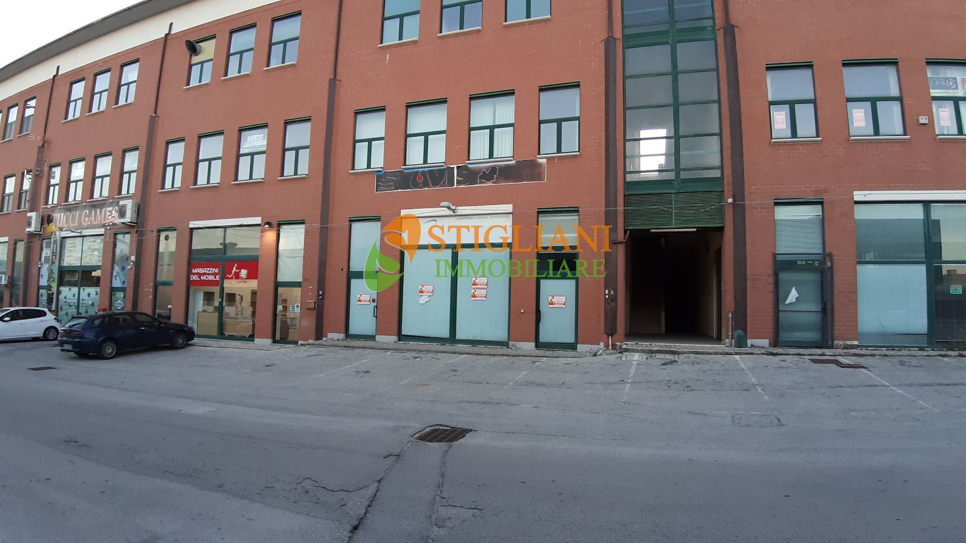 Locale commerciale in vendita a Campobasso, Periferia