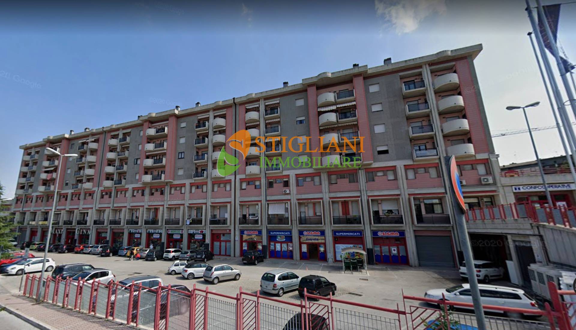 Locale commerciale in vendita a Campobasso, via Guerrizio