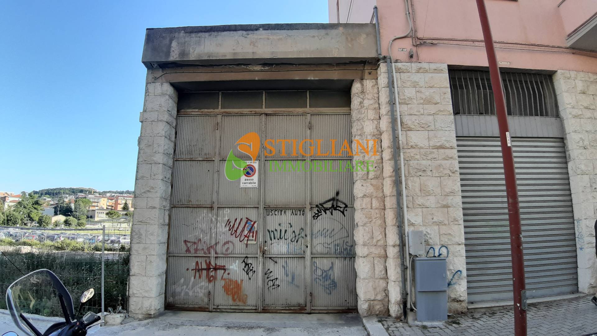 Locale commerciale in vendita a Campobasso, Centro