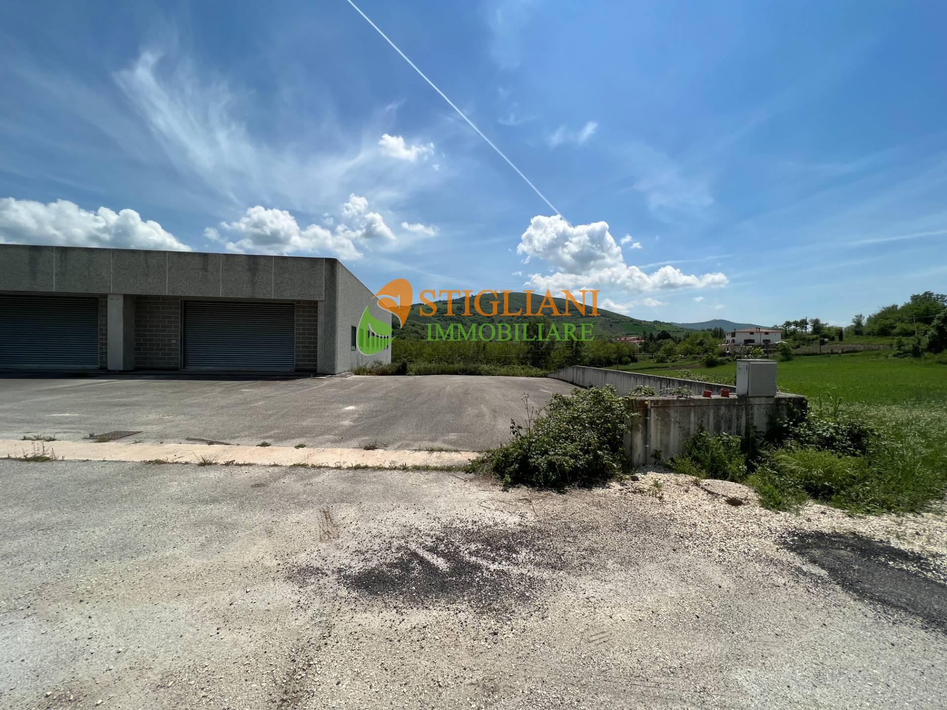 Locale commerciale in affitto a Castropignano, Contrada Vetecale