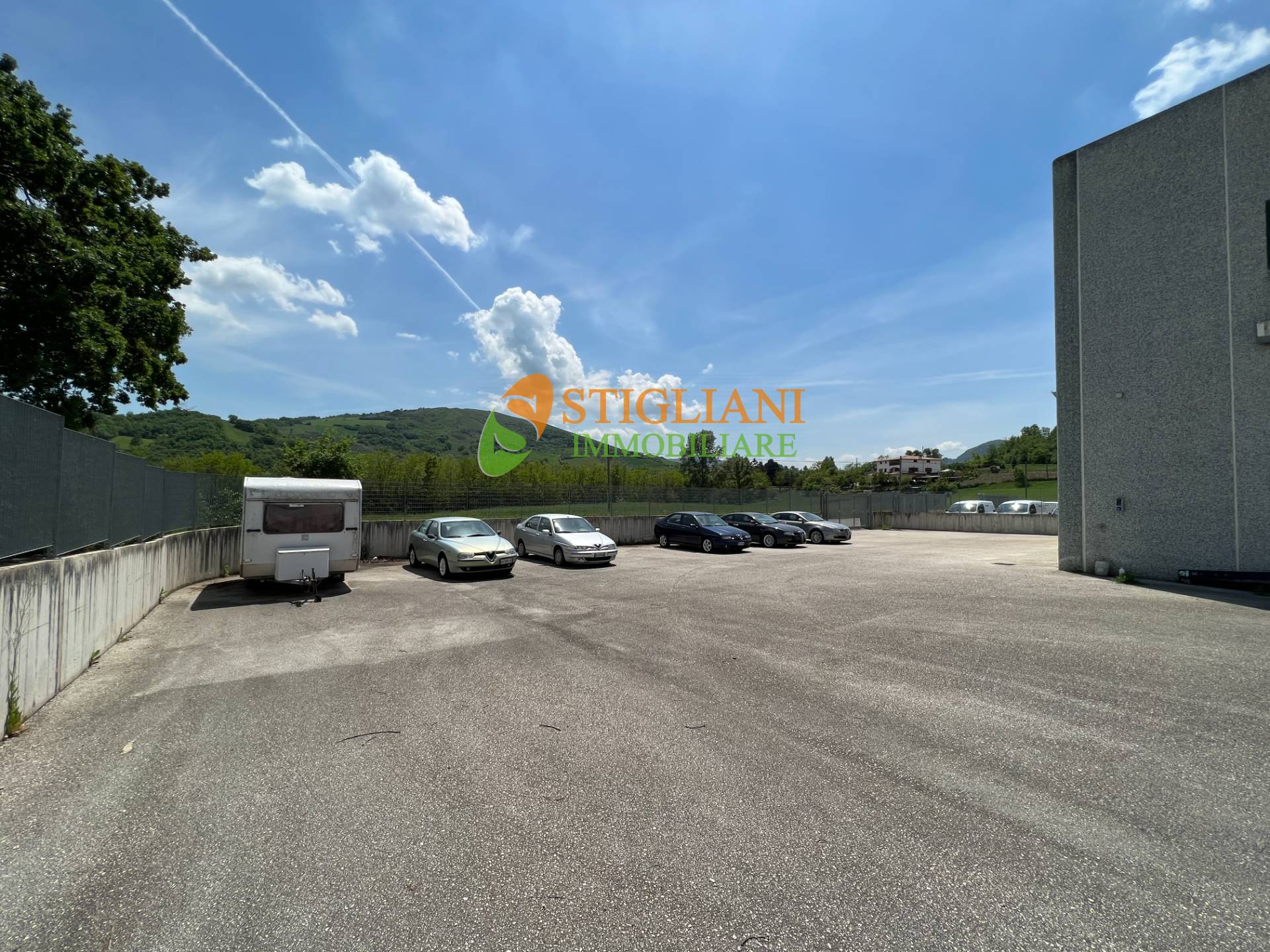 Locale commerciale in affitto a Castropignano, Contrada Vetecale