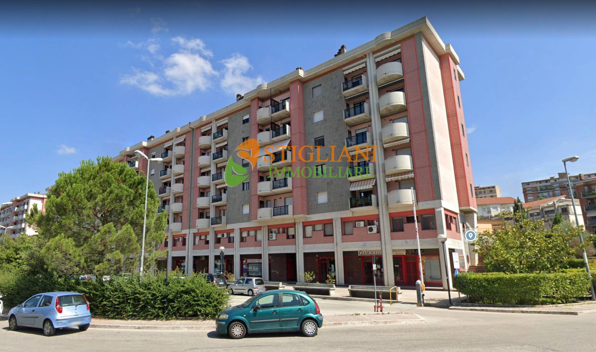 Locale commerciale in vendita a Campobasso, Centro