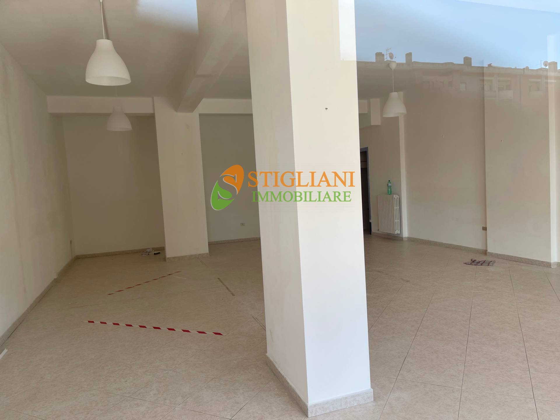 Locale commerciale in vendita a Campobasso, Centro