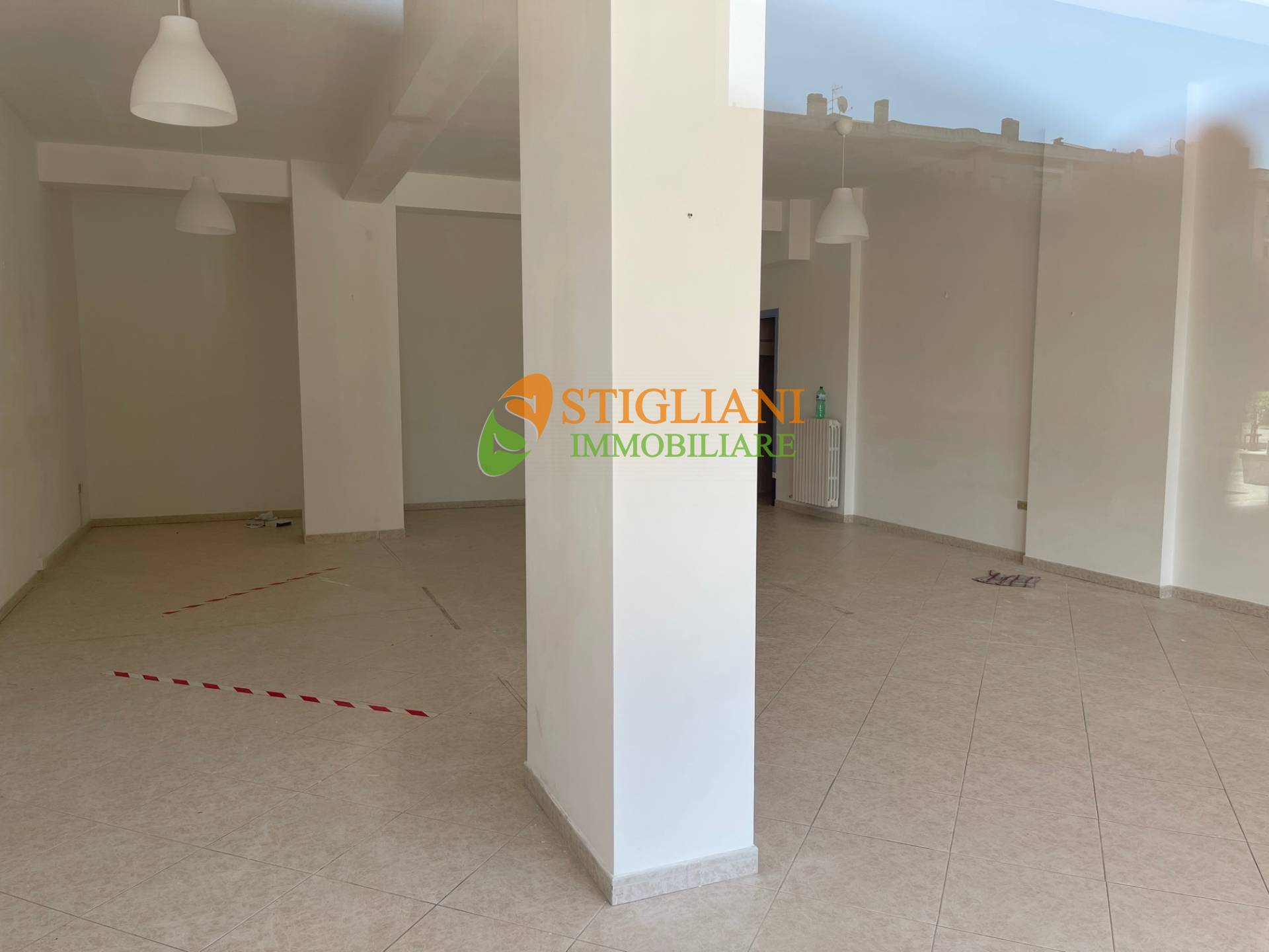 Locale commerciale in vendita a Campobasso, Centro