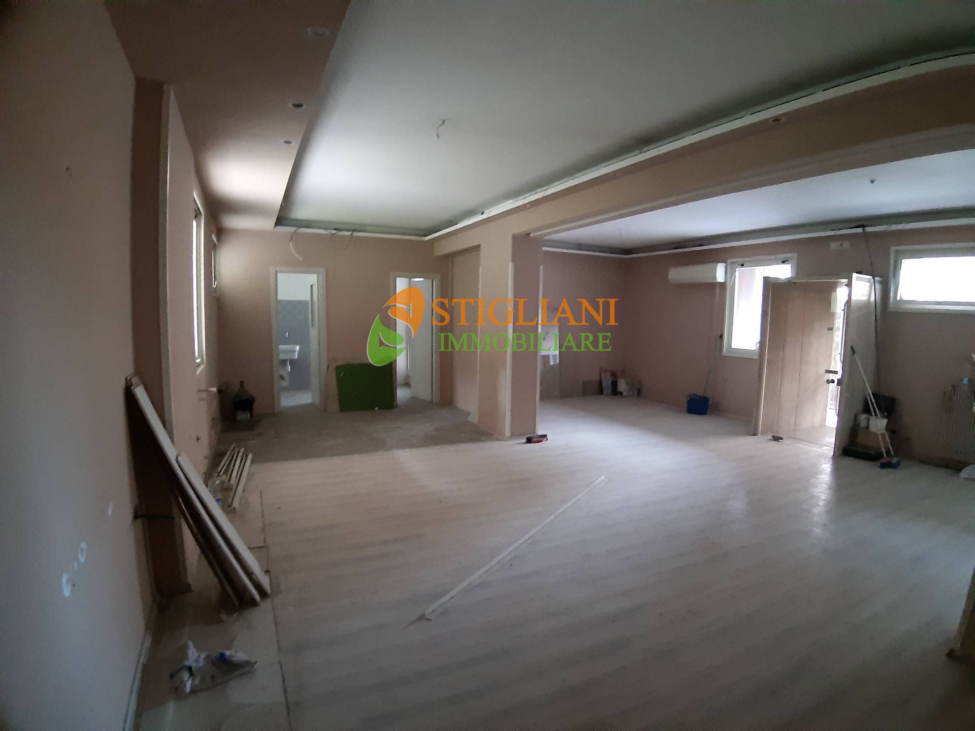 Locale commerciale in vendita a Campobasso, Periferia