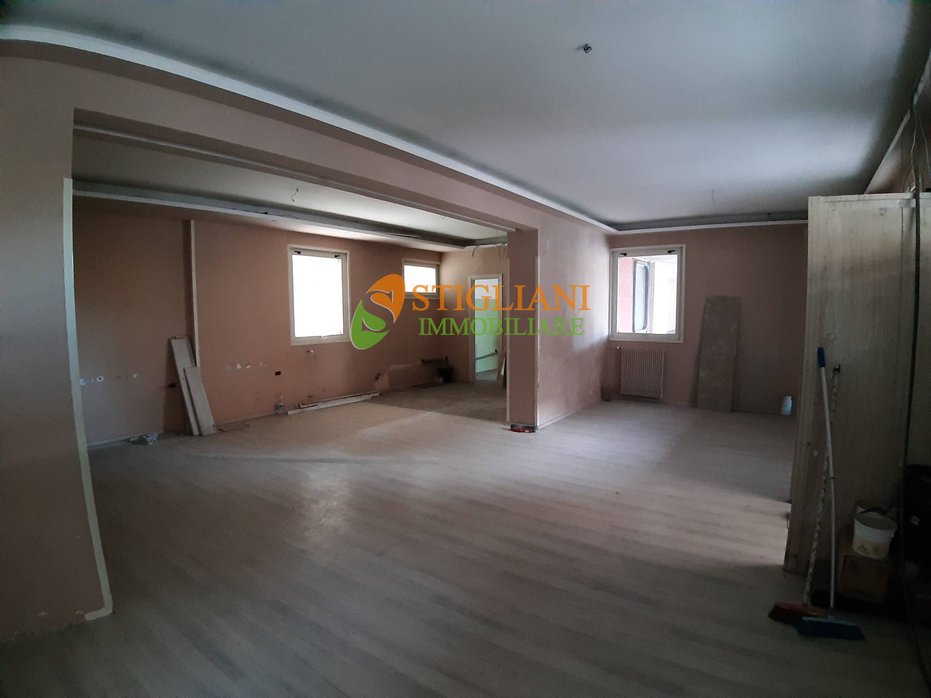 Locale commerciale in vendita a Campobasso, Periferia