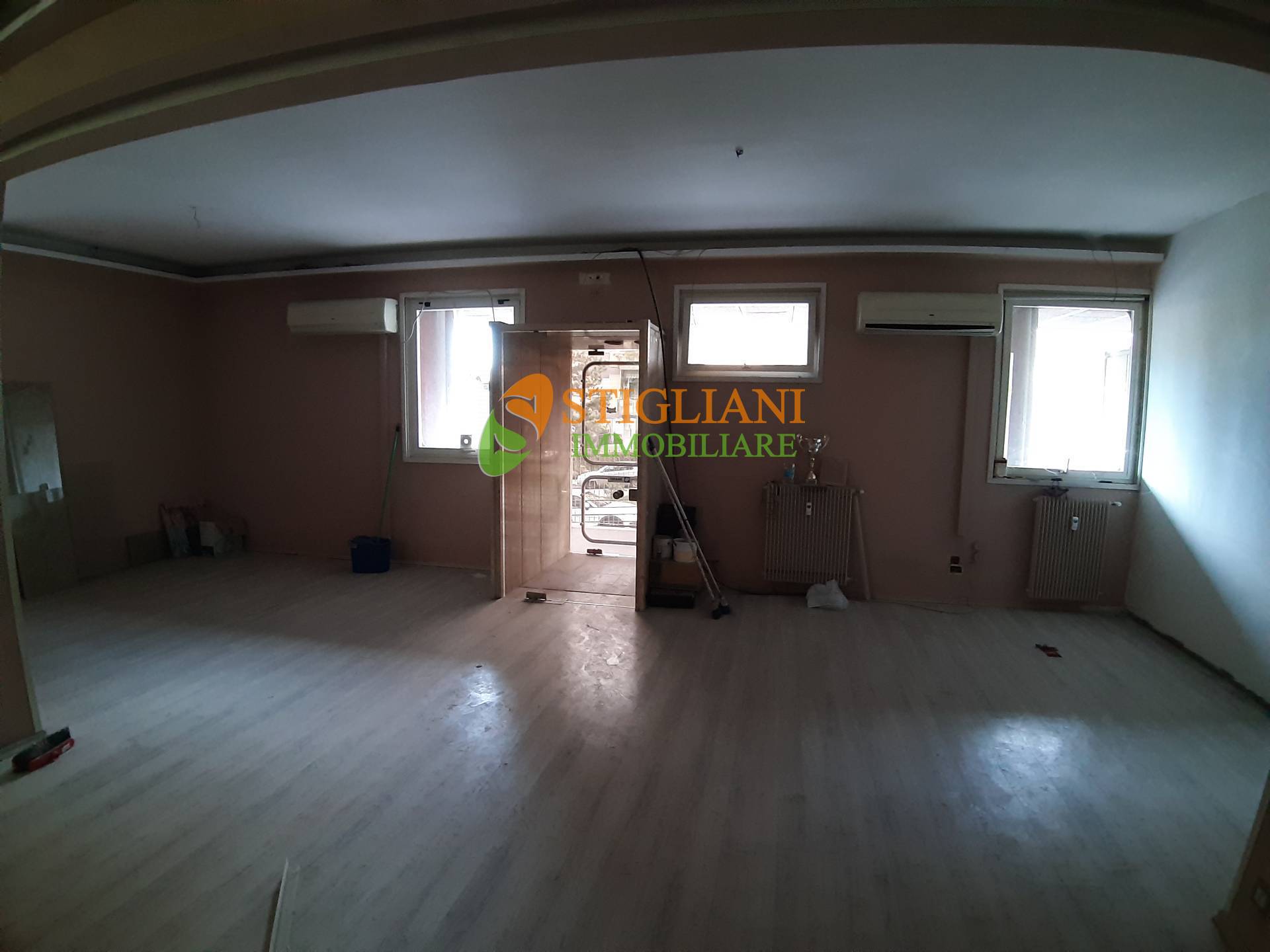 Locale commerciale in vendita a Campobasso, Periferia