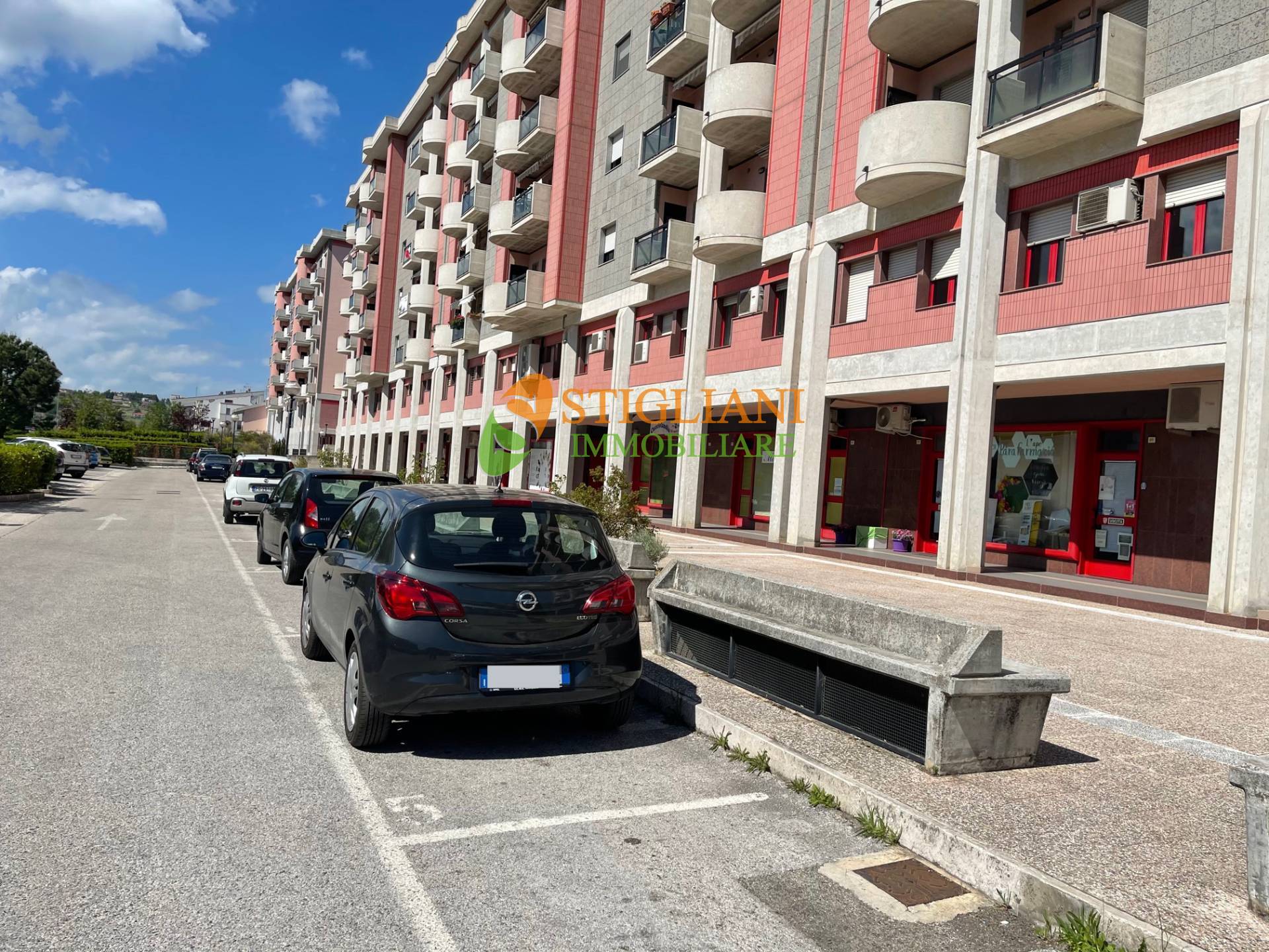 Locale commerciale in vendita a Campobasso, Centro