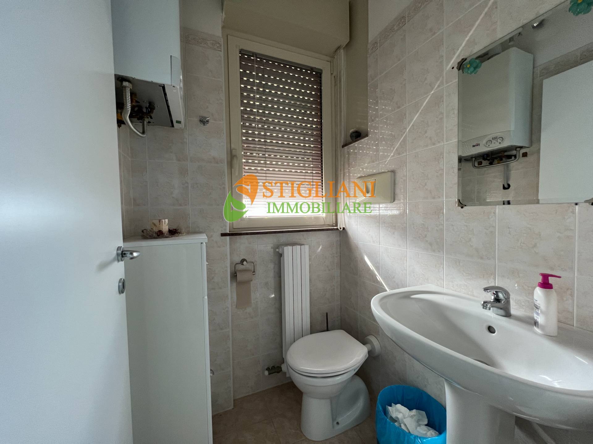 Locale commerciale in affitto a Campobasso, Centro