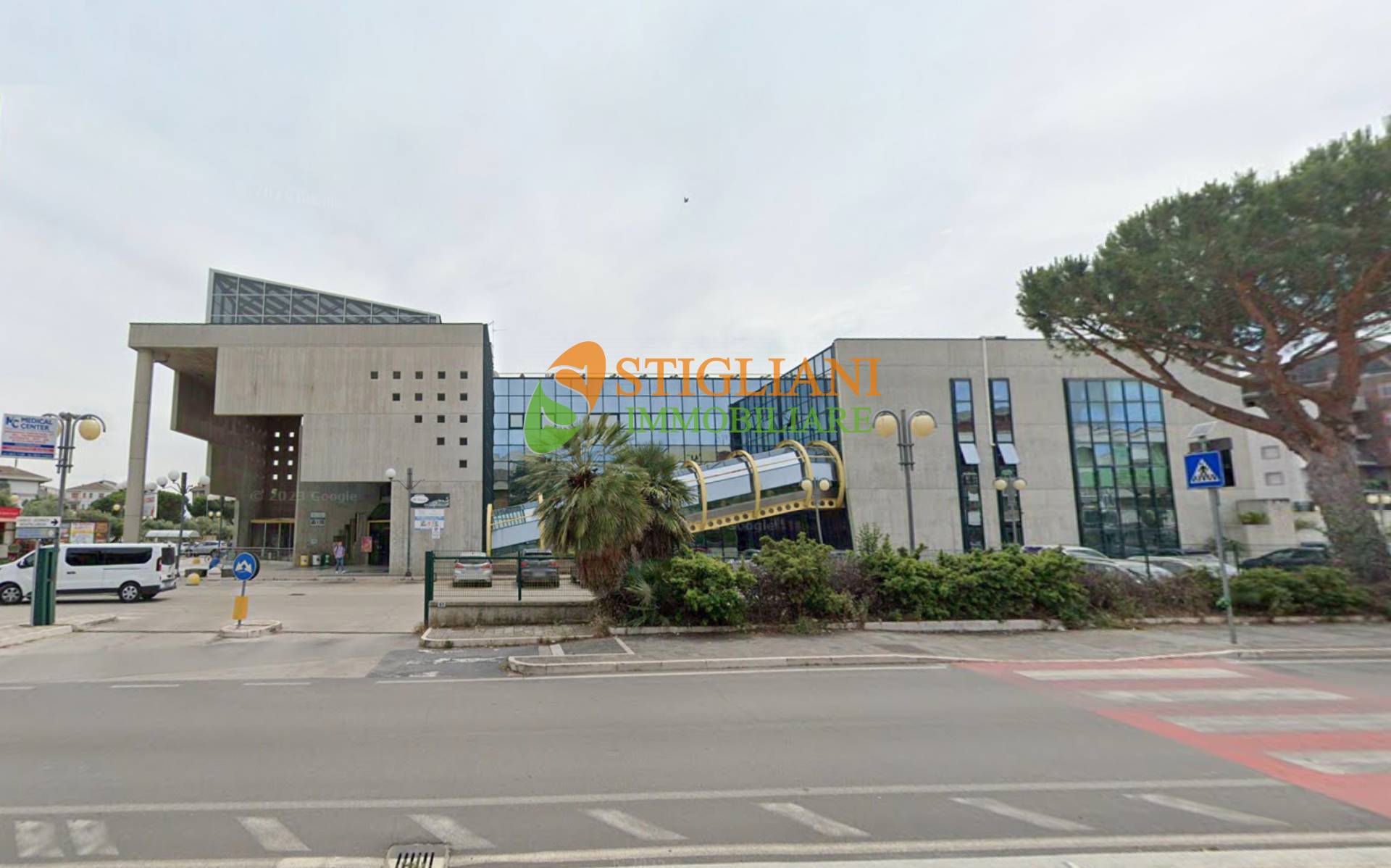 Locale commerciale in vendita a Termoli, Via Martiri della Resistenza