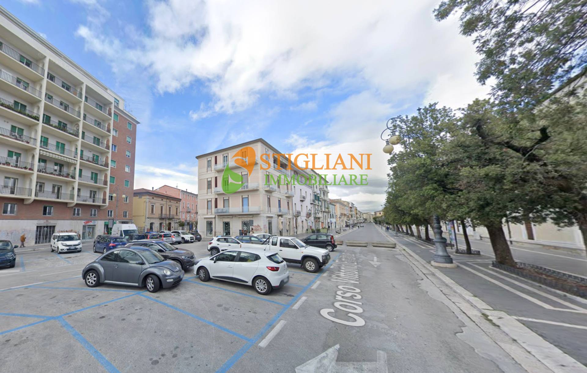 Locale commerciale in affitto a Campobasso, Centro