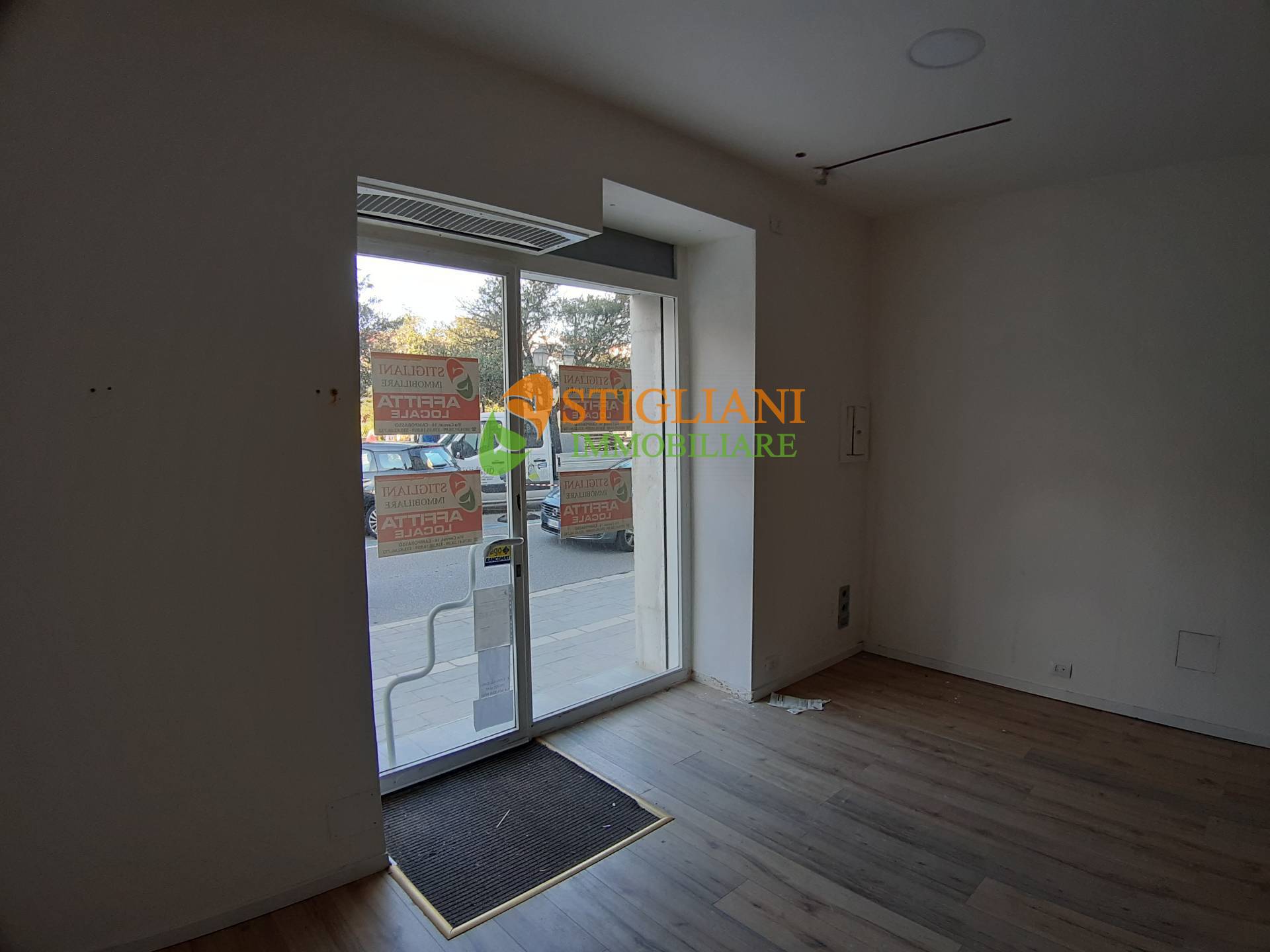 Locale commerciale in affitto a Campobasso, Centro