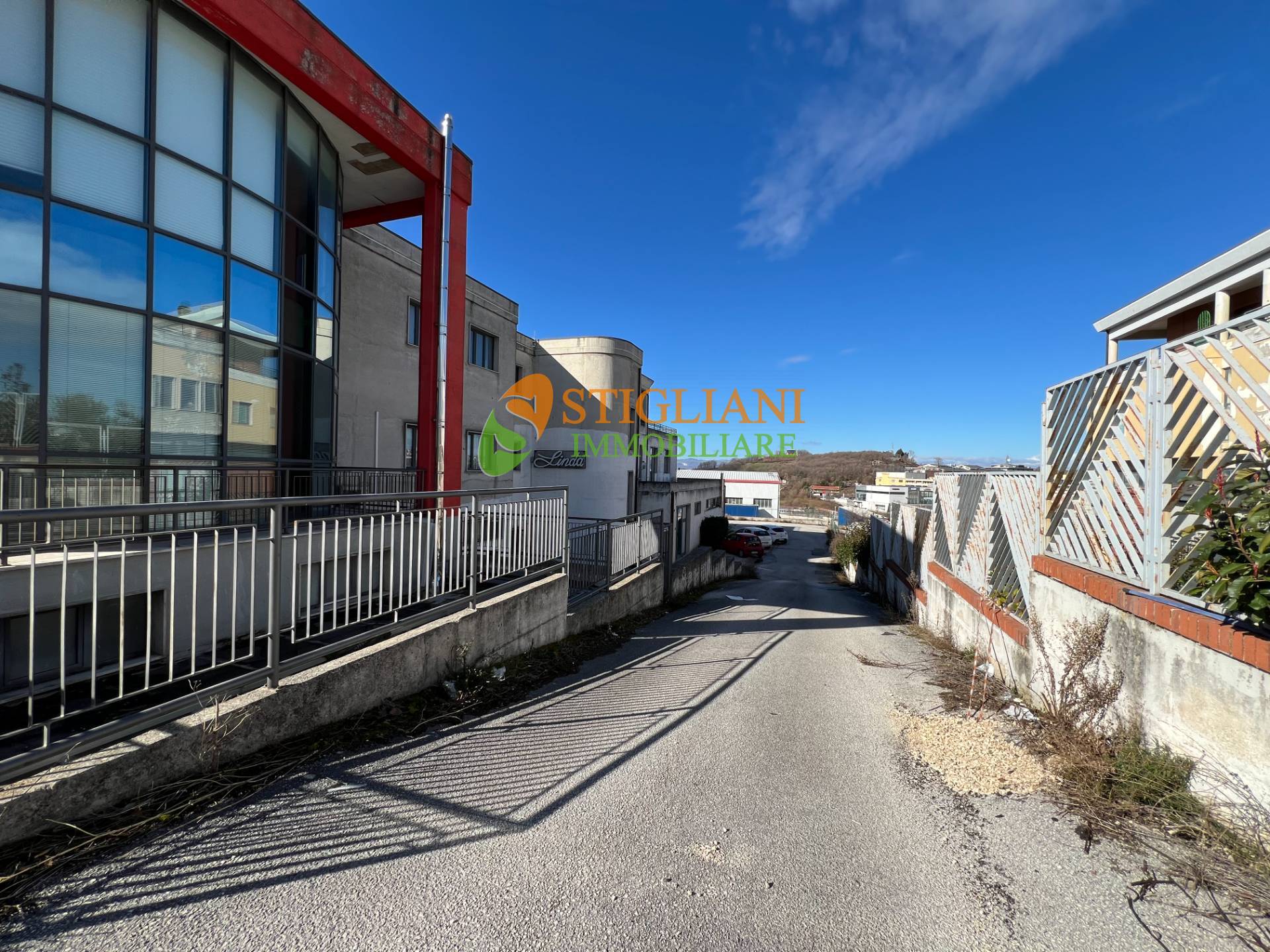 Locale in affitto a Campobasso, Viale Unit D'Italia