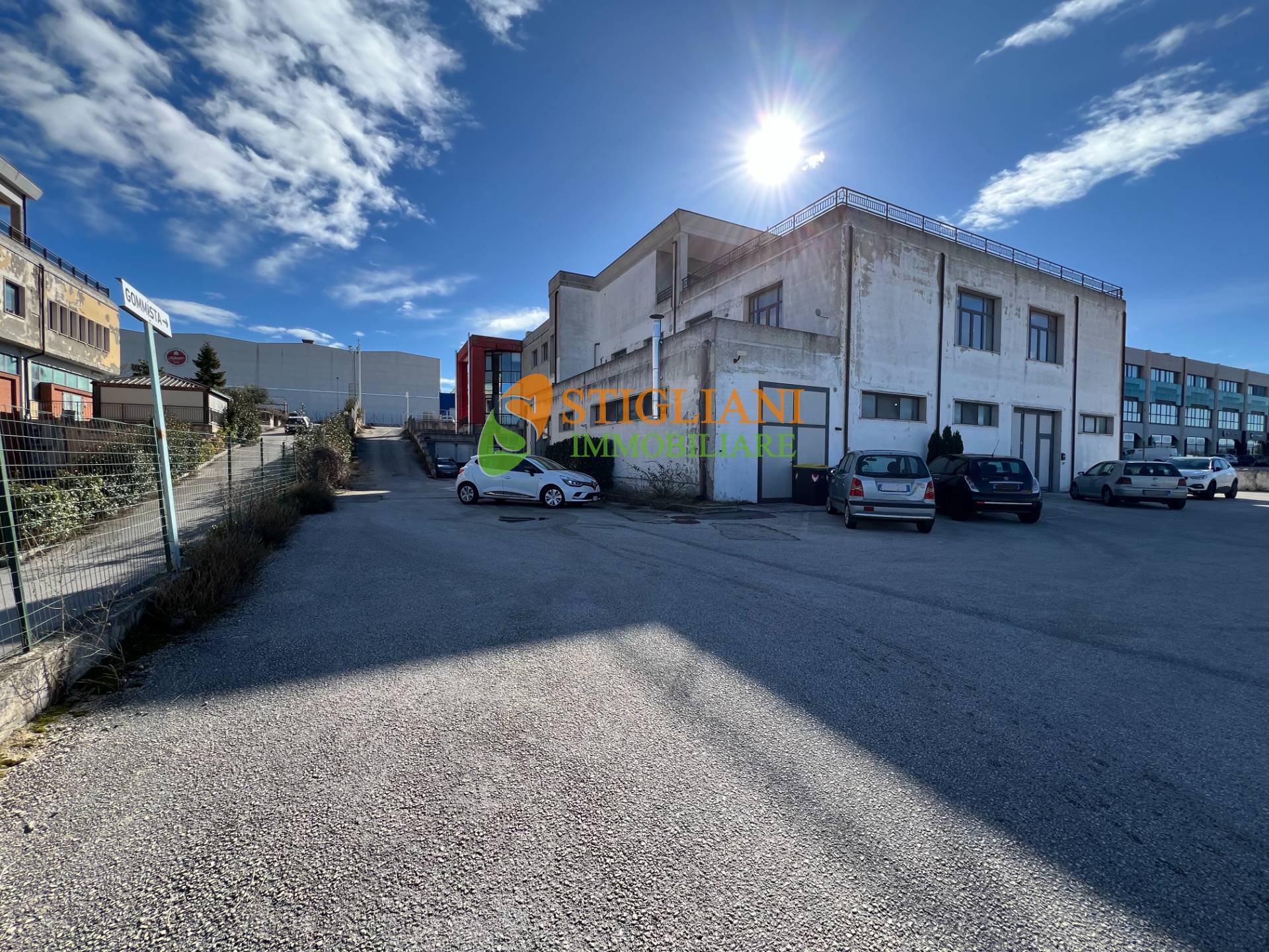 Locale in affitto a Campobasso, Viale Unit D'Italia