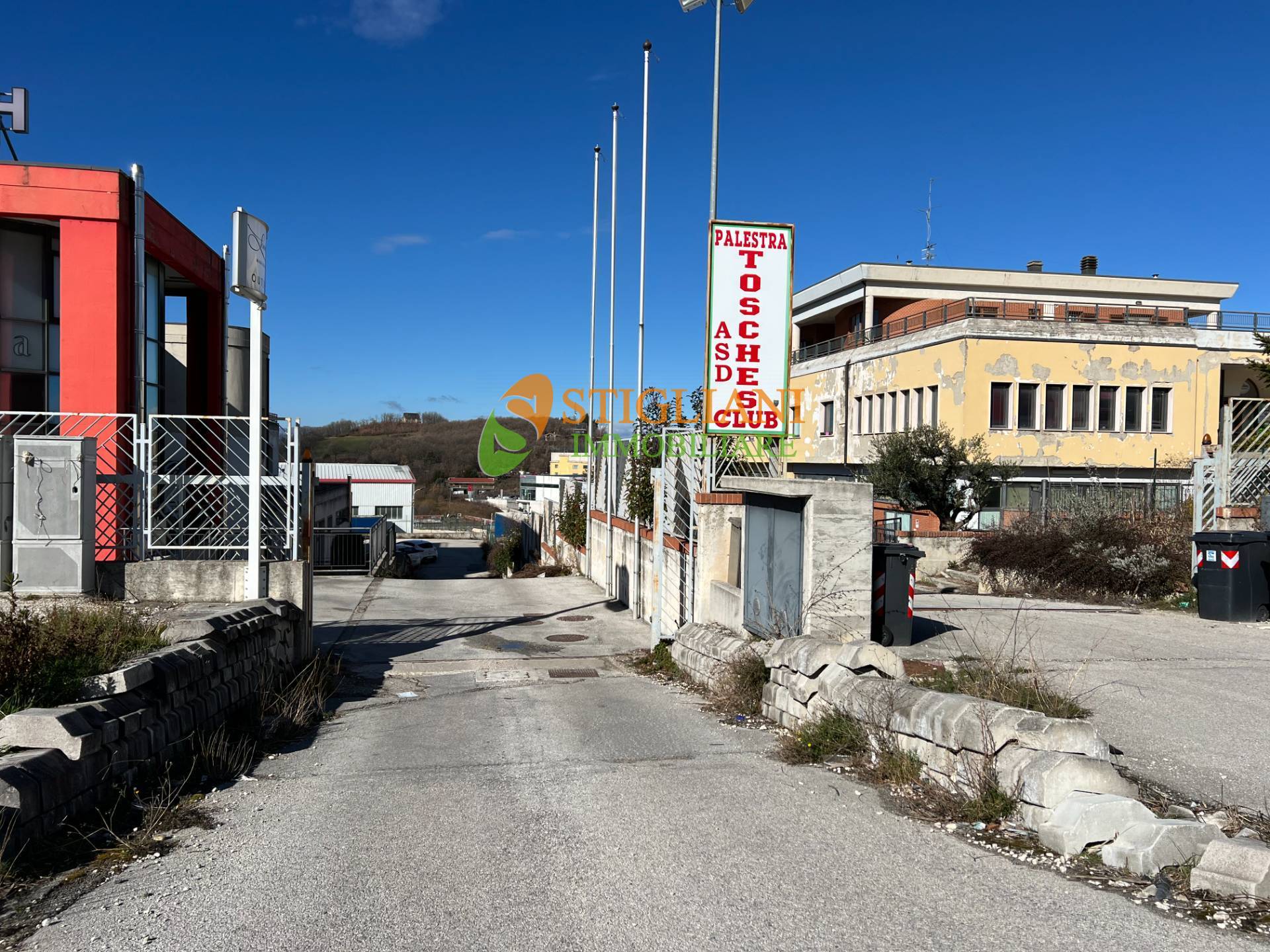 Locale in affitto a Campobasso, Viale Unit D'Italia