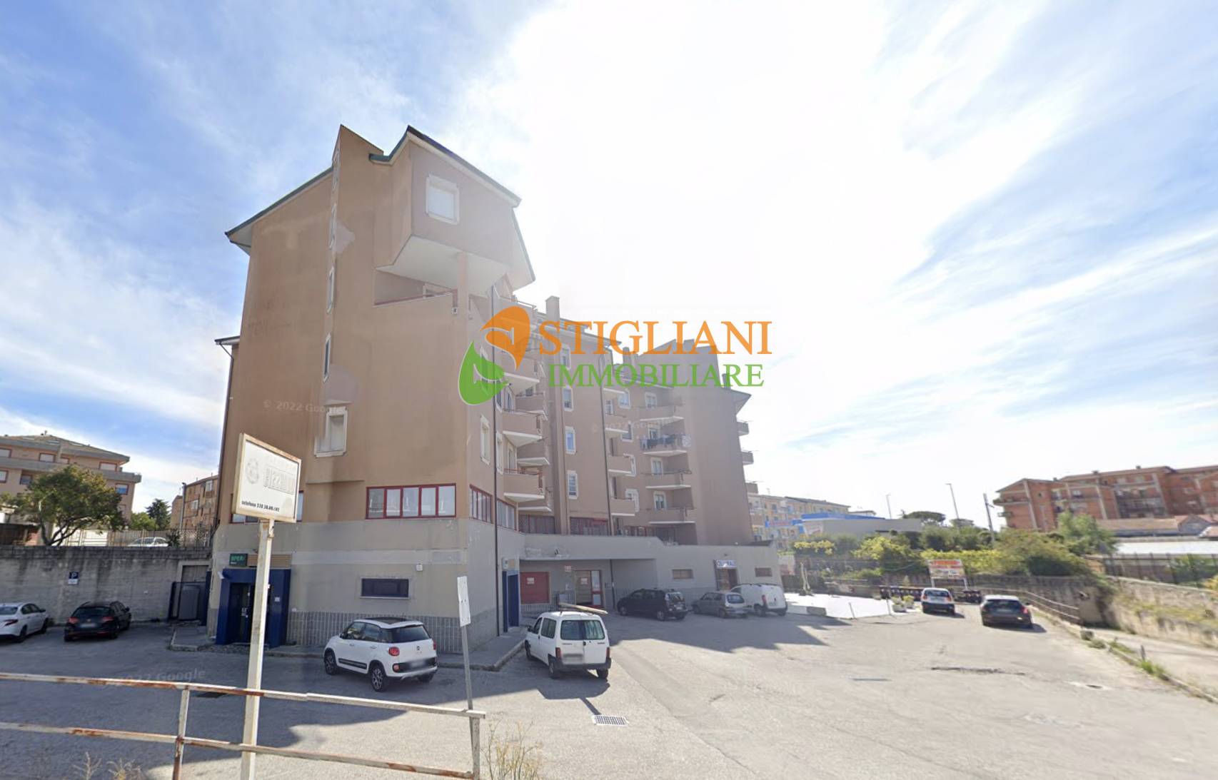 Locale commerciale in affitto a Campobasso, Semicentro